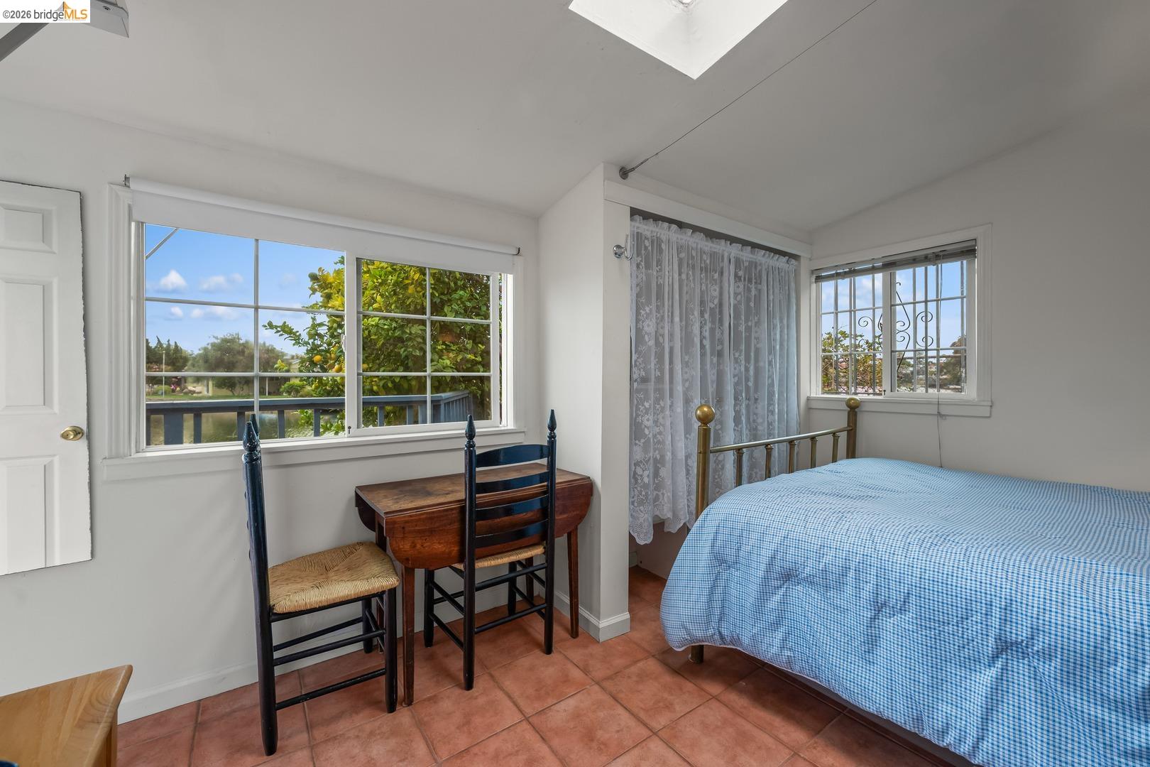 2000 Clinton AVE, Alameda CA 94501 — photo 17