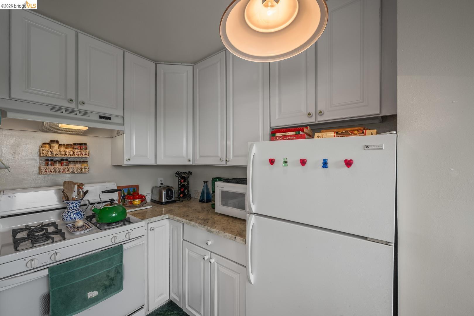 2000 Clinton AVE, Alameda CA 94501 — photo 7