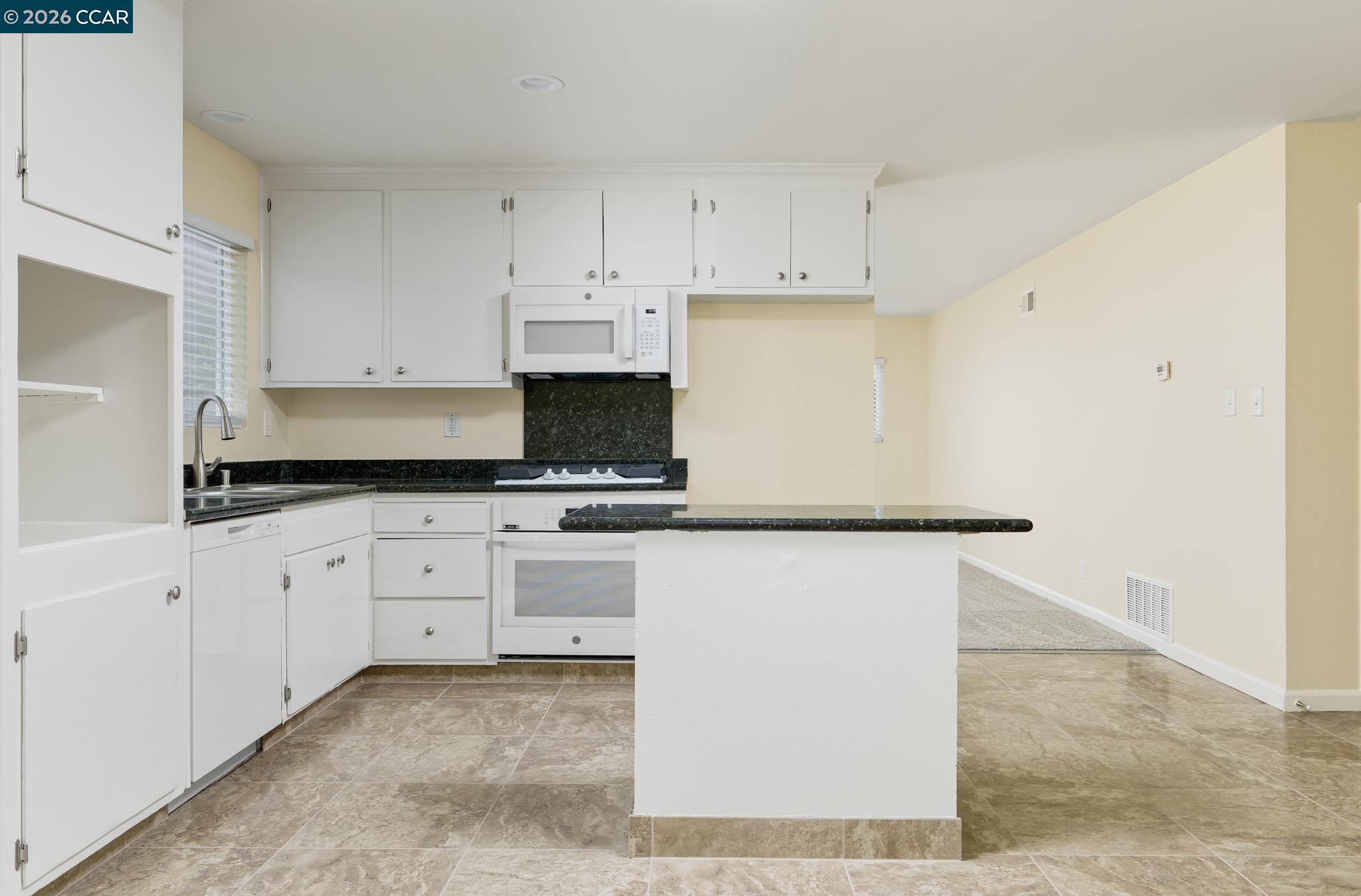 185 Coleridge Dr, Vallejo CA 94591 — photo 4
