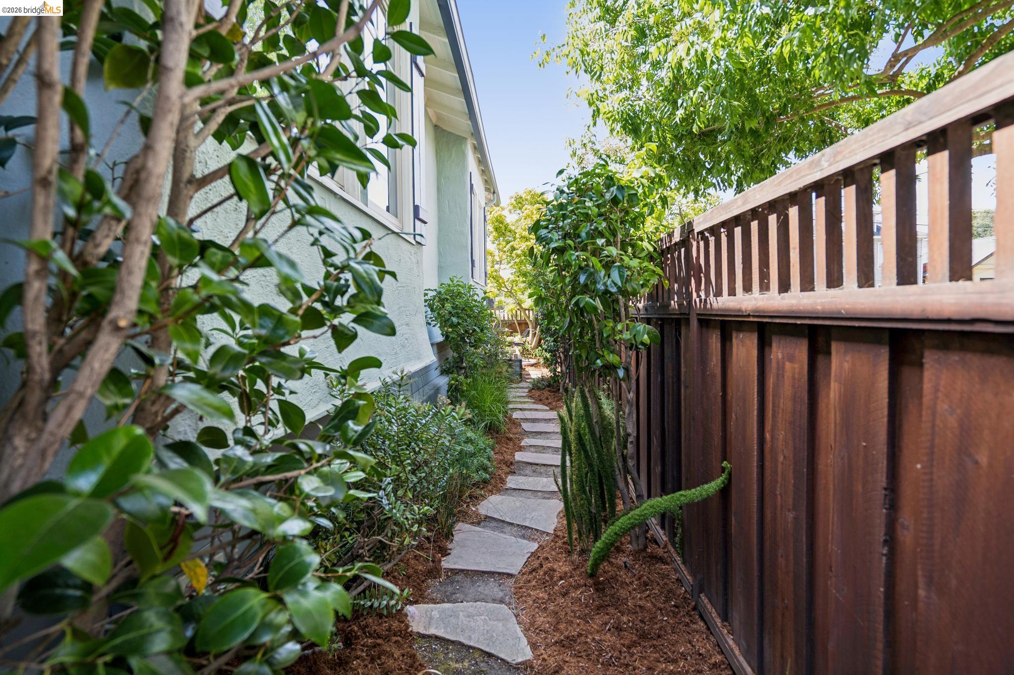 1701 Derby Street, Berkeley CA 94703 — photo 35