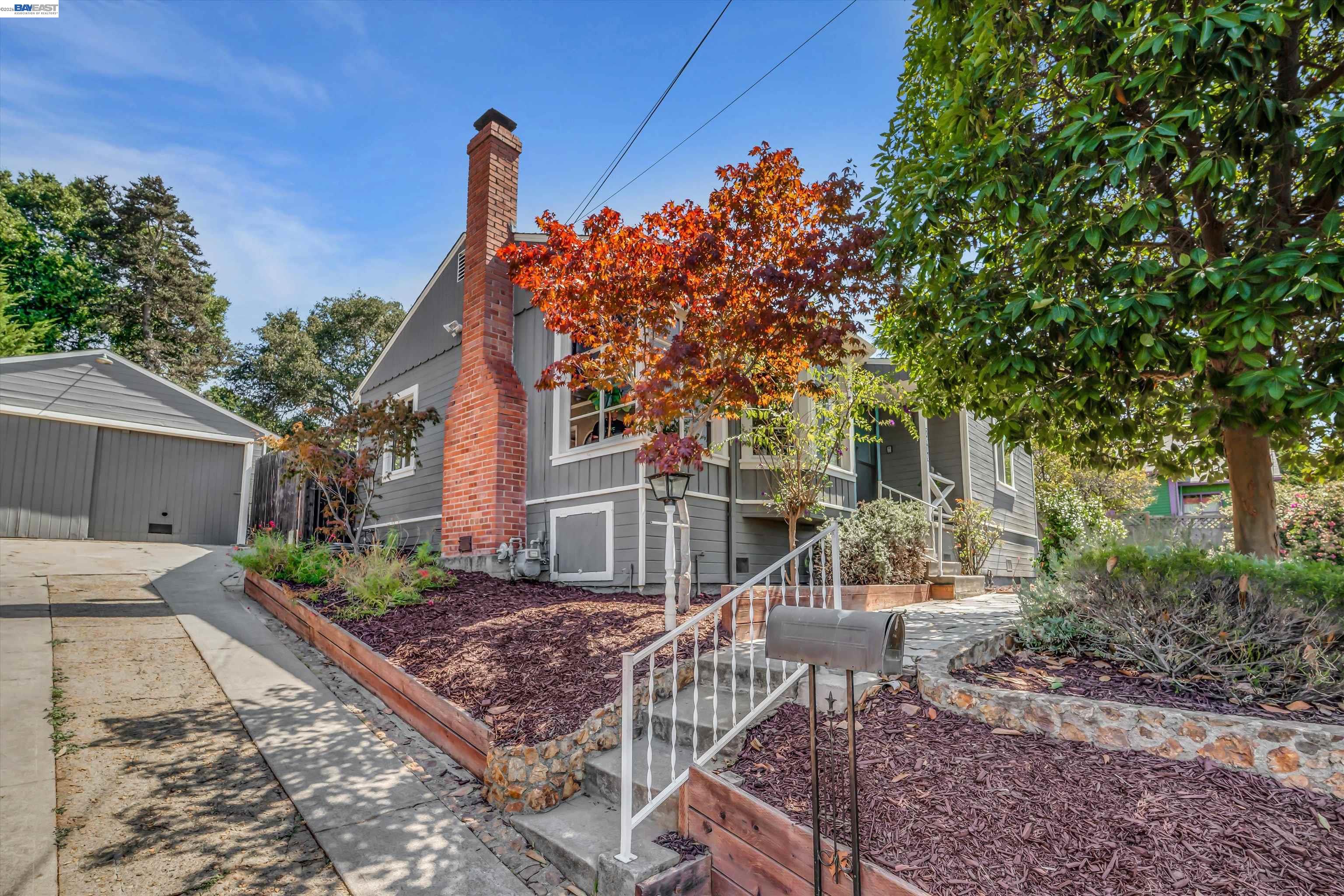 7538 Circle Hill Dr, Oakland