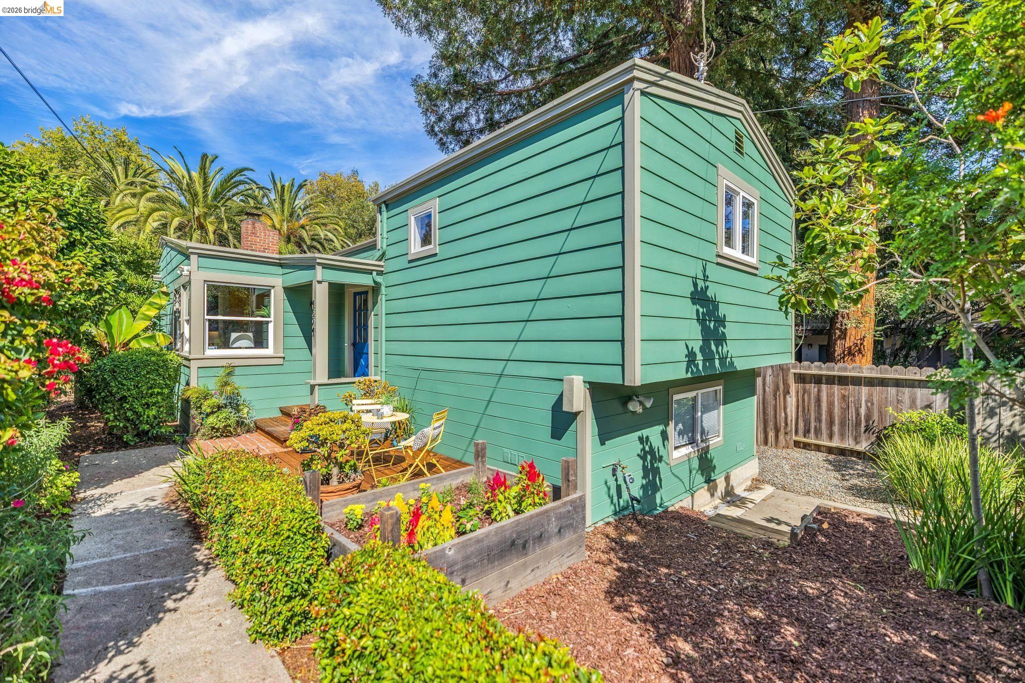 4624 Steele St, Oakland