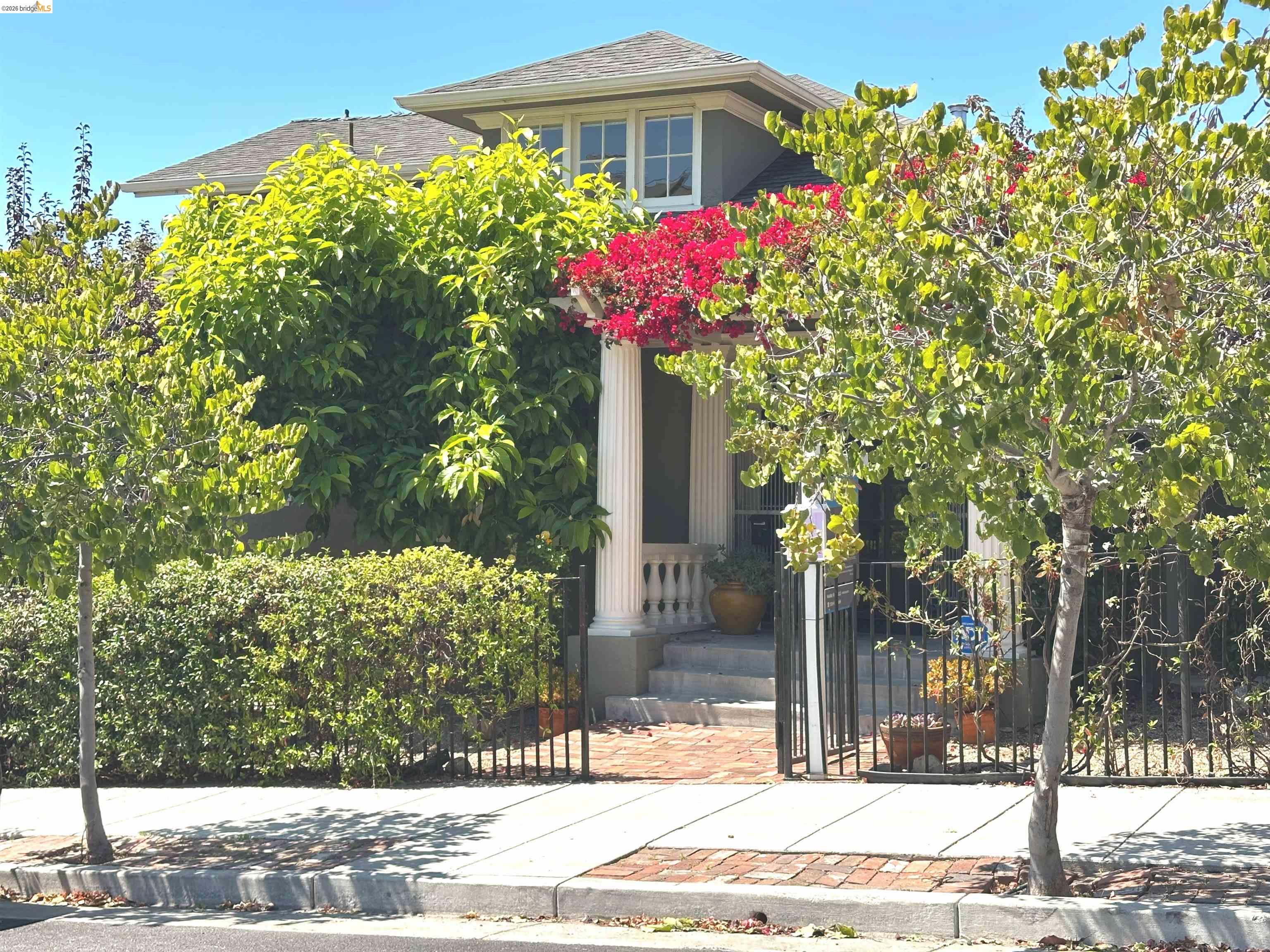 2739 10th Ave, Oakland