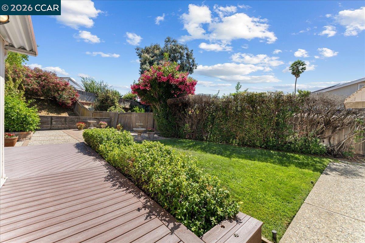 124 Chestnut Dr, Hercules CA 94547 — photo 34