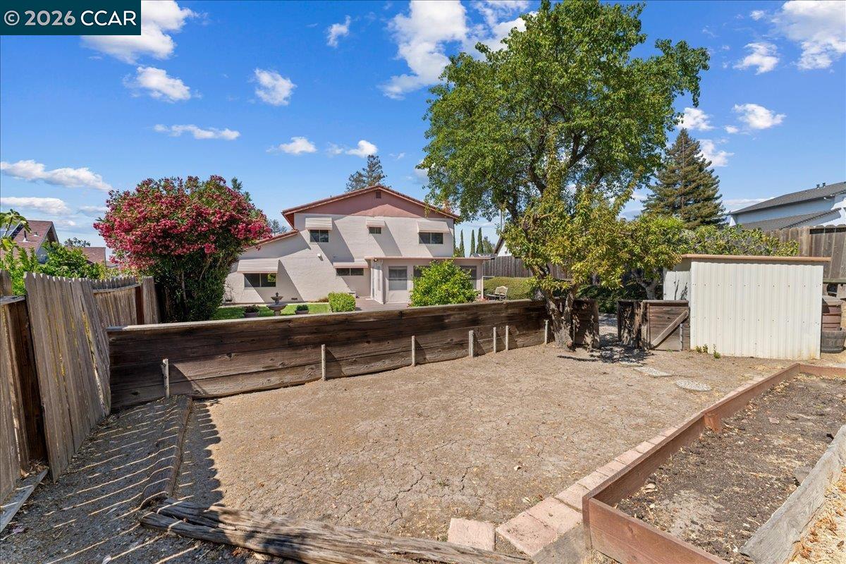 124 Chestnut Dr, Hercules CA 94547 — photo 37