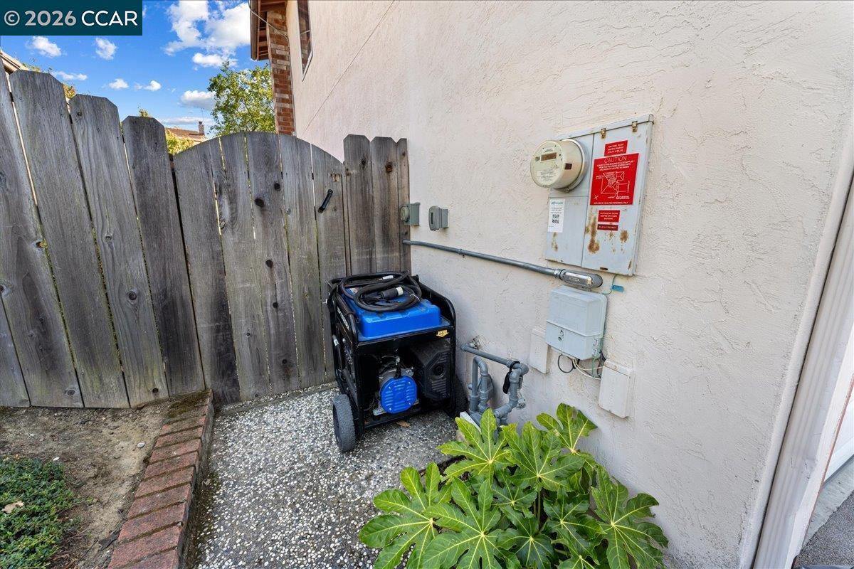 124 Chestnut Dr, Hercules CA 94547 — photo 42
