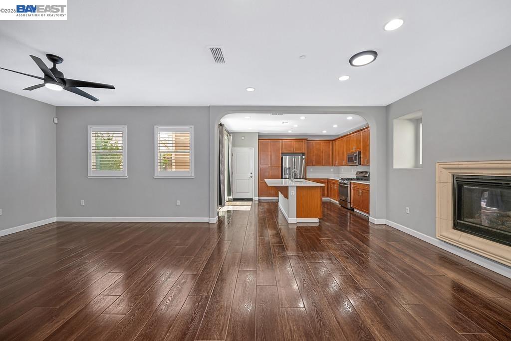724 N Topiary Ln, Mountain House CA 95391 — photo 11