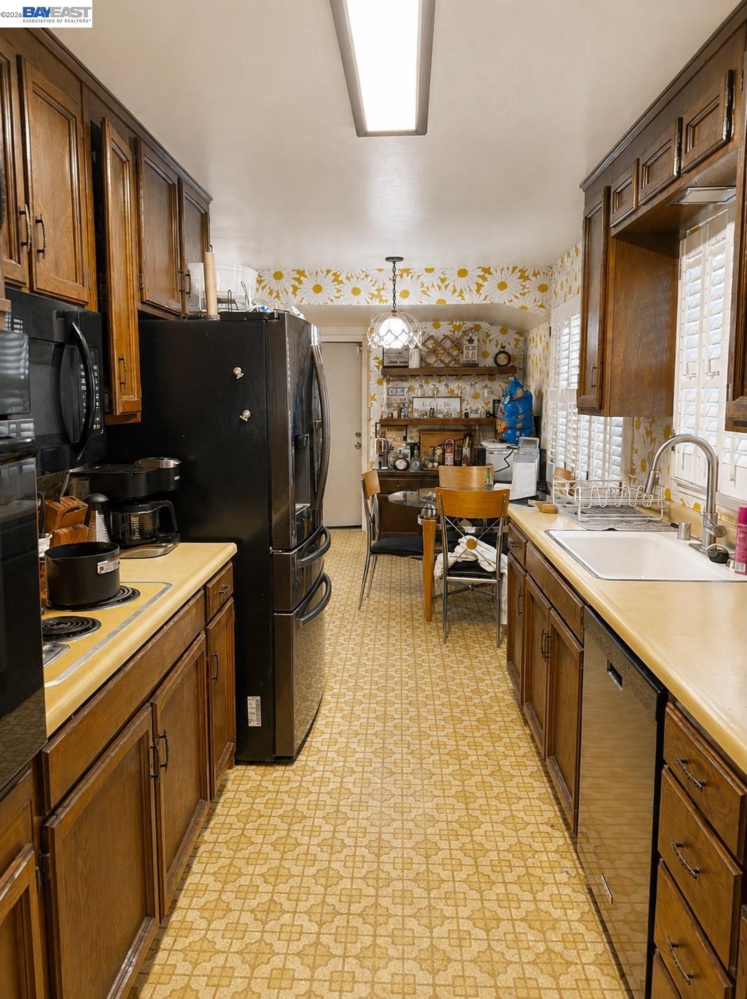 5814 Hemlock St, Sacramento CA 95841 — photo 11