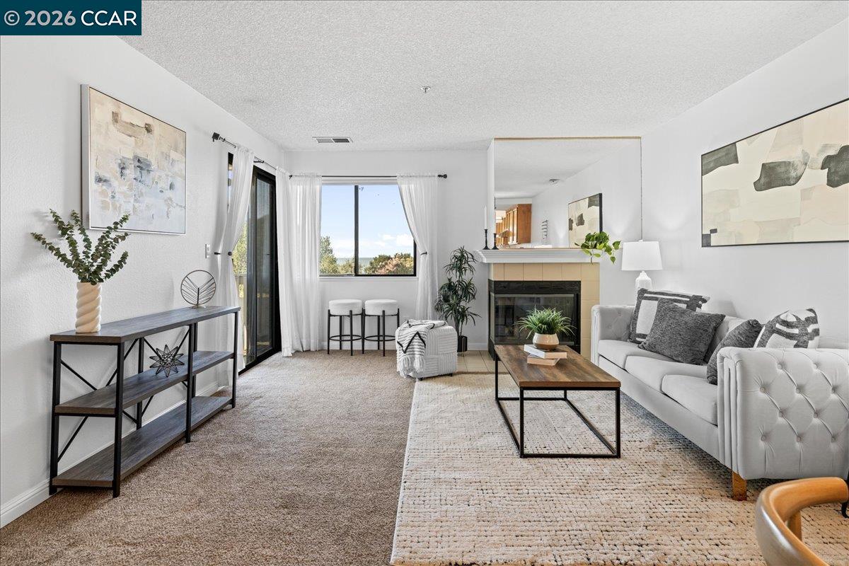 720 Live Oak Ln, Pinole