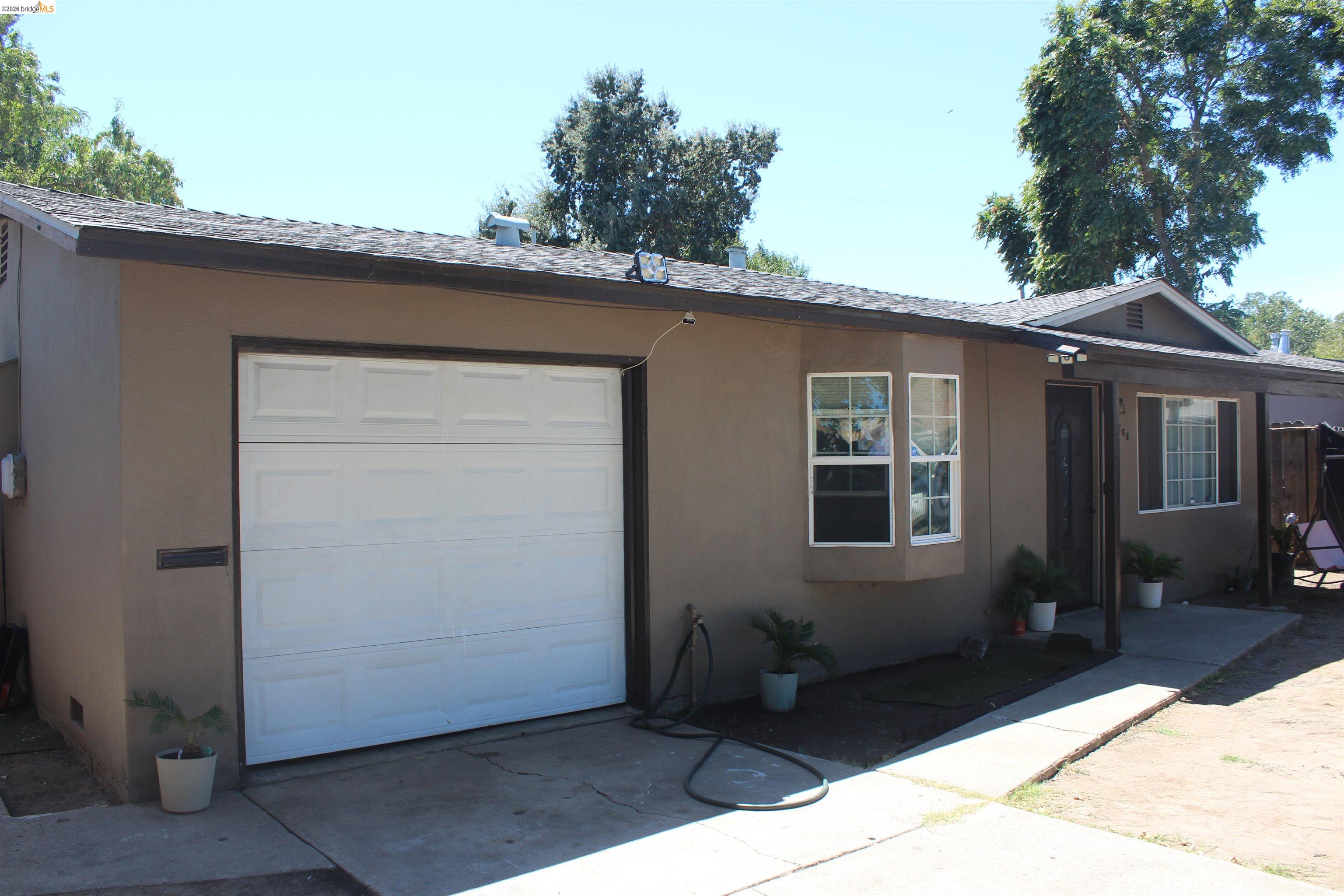 Front Image Thumbnail for EB41145900