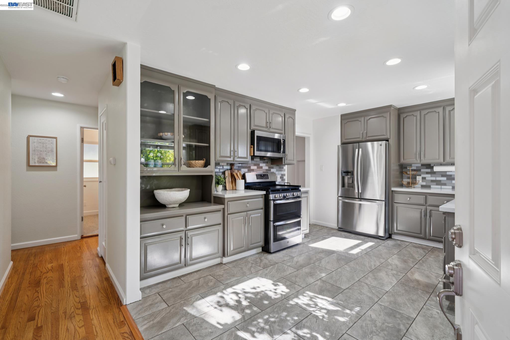 15040 Costela St, San Leandro CA 94579 — photo 6