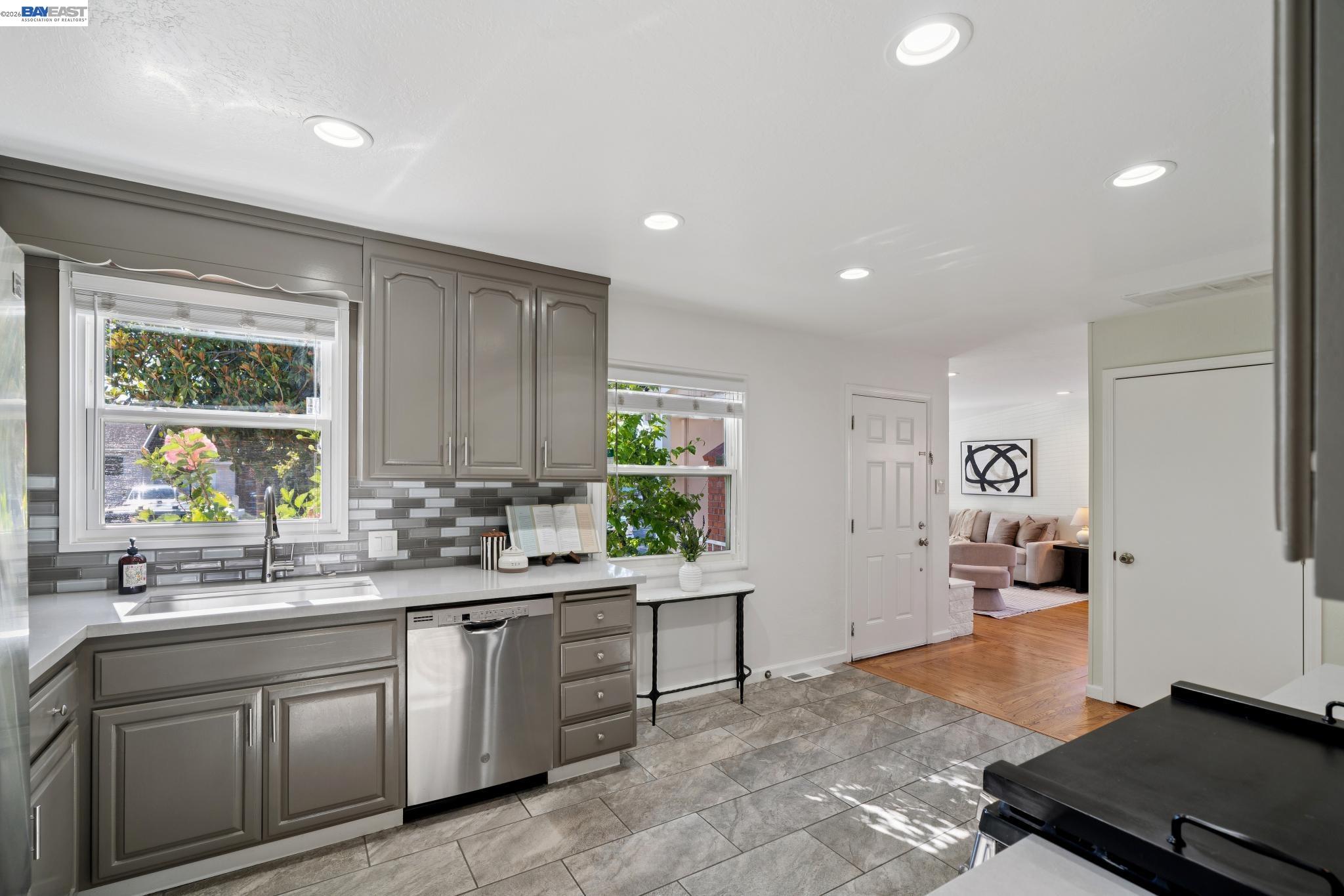 15040 Costela St, San Leandro CA 94579 — photo 7