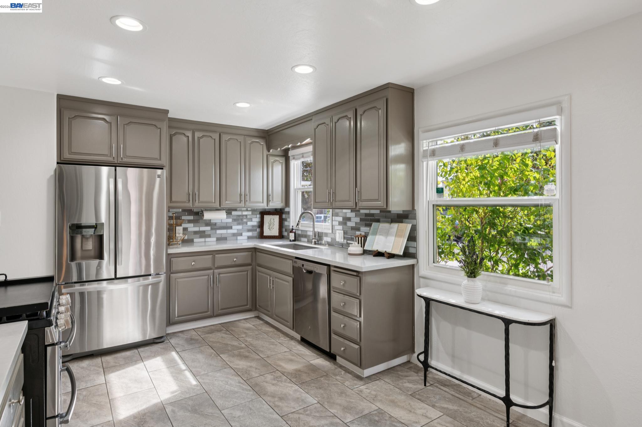 15040 Costela St, San Leandro CA 94579 — photo 9