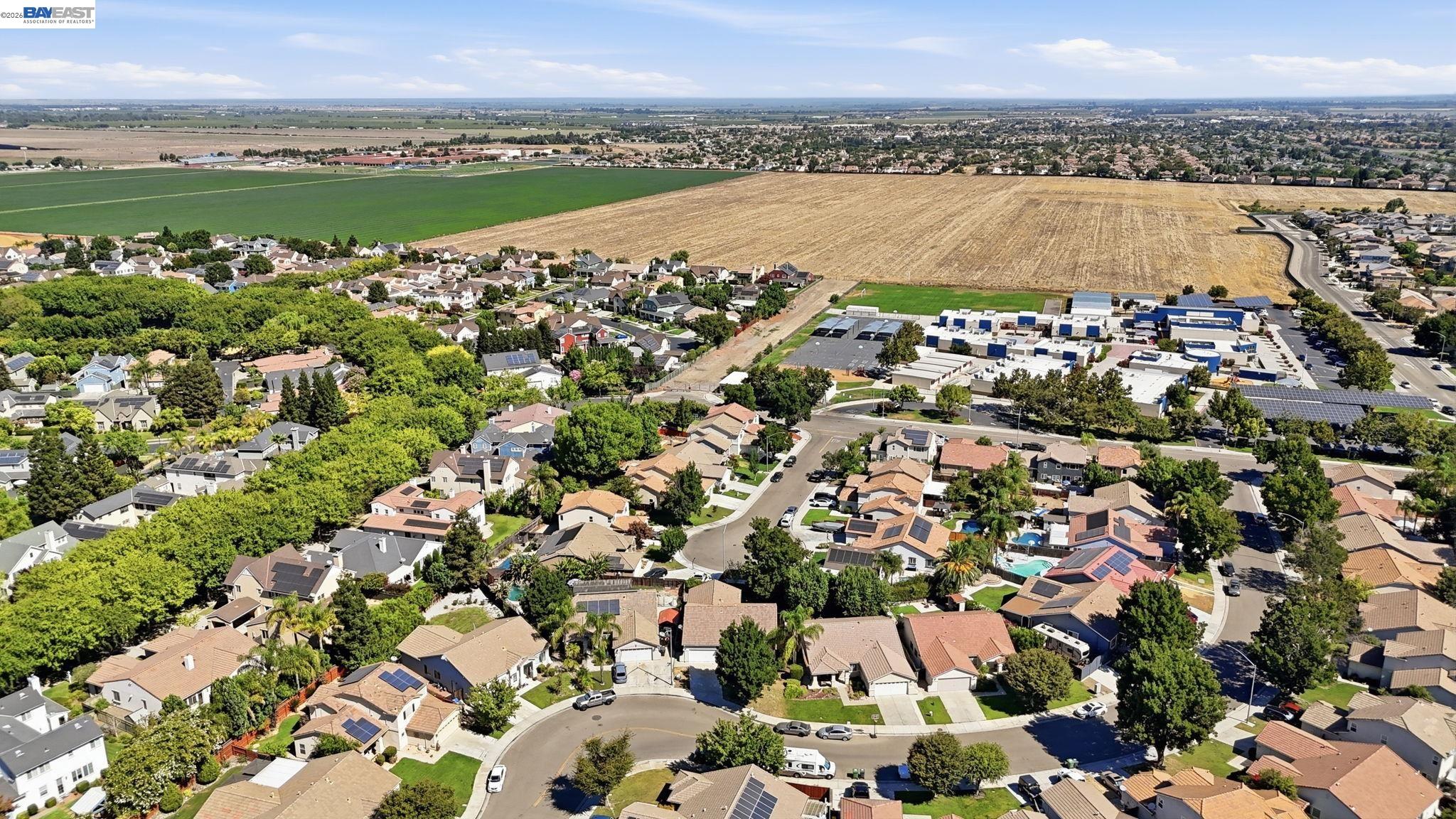 947 Forecast Ln, Tracy CA 95377 — photo 3