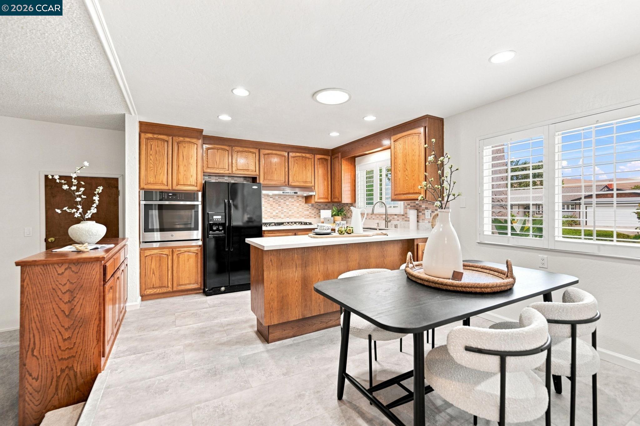 1624 Lynwood Dr, Concord CA 94521 — photo 7