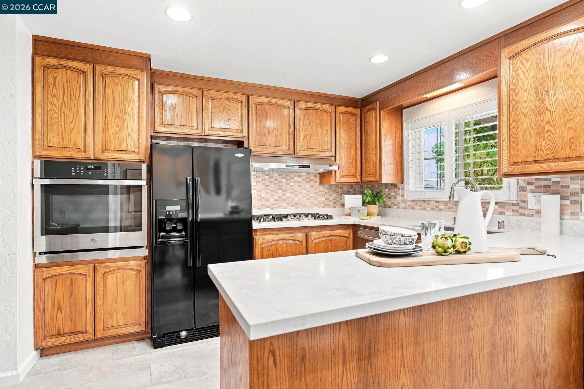 1624 Lynwood Dr, Concord CA 94521 — photo 8