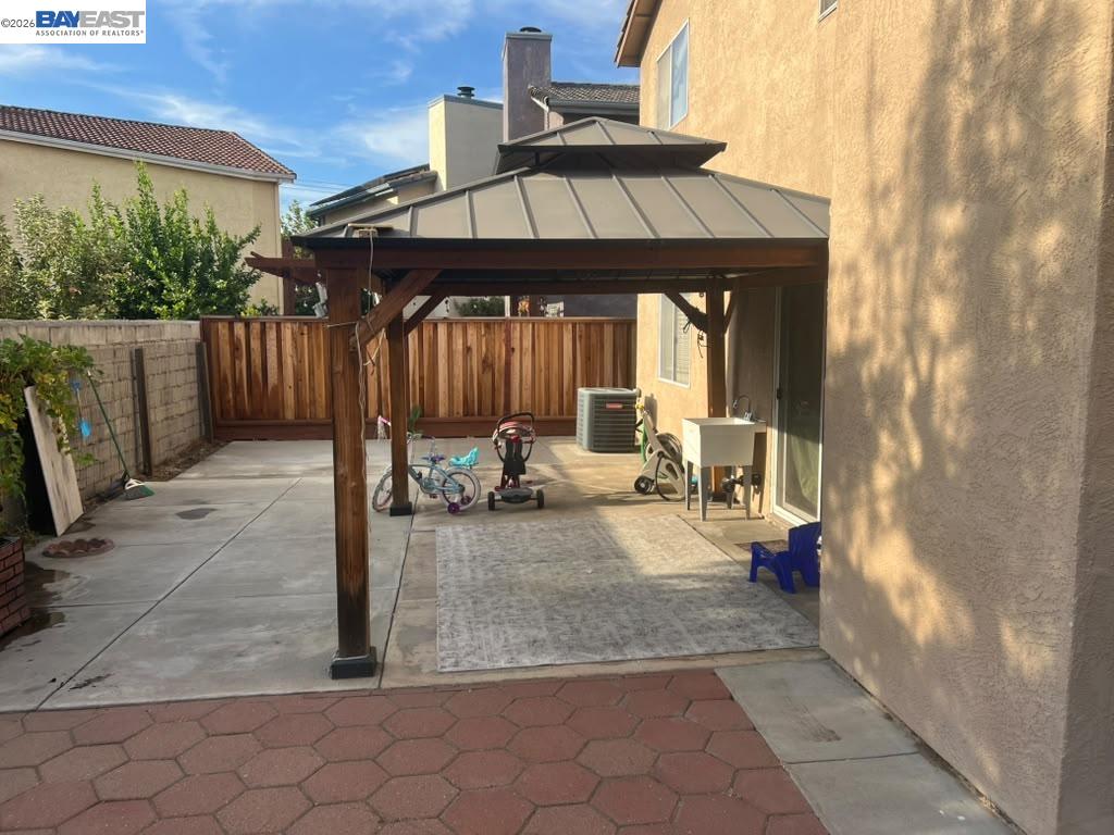 578 W 4Th St, Tracy CA 95376 — photo 28
