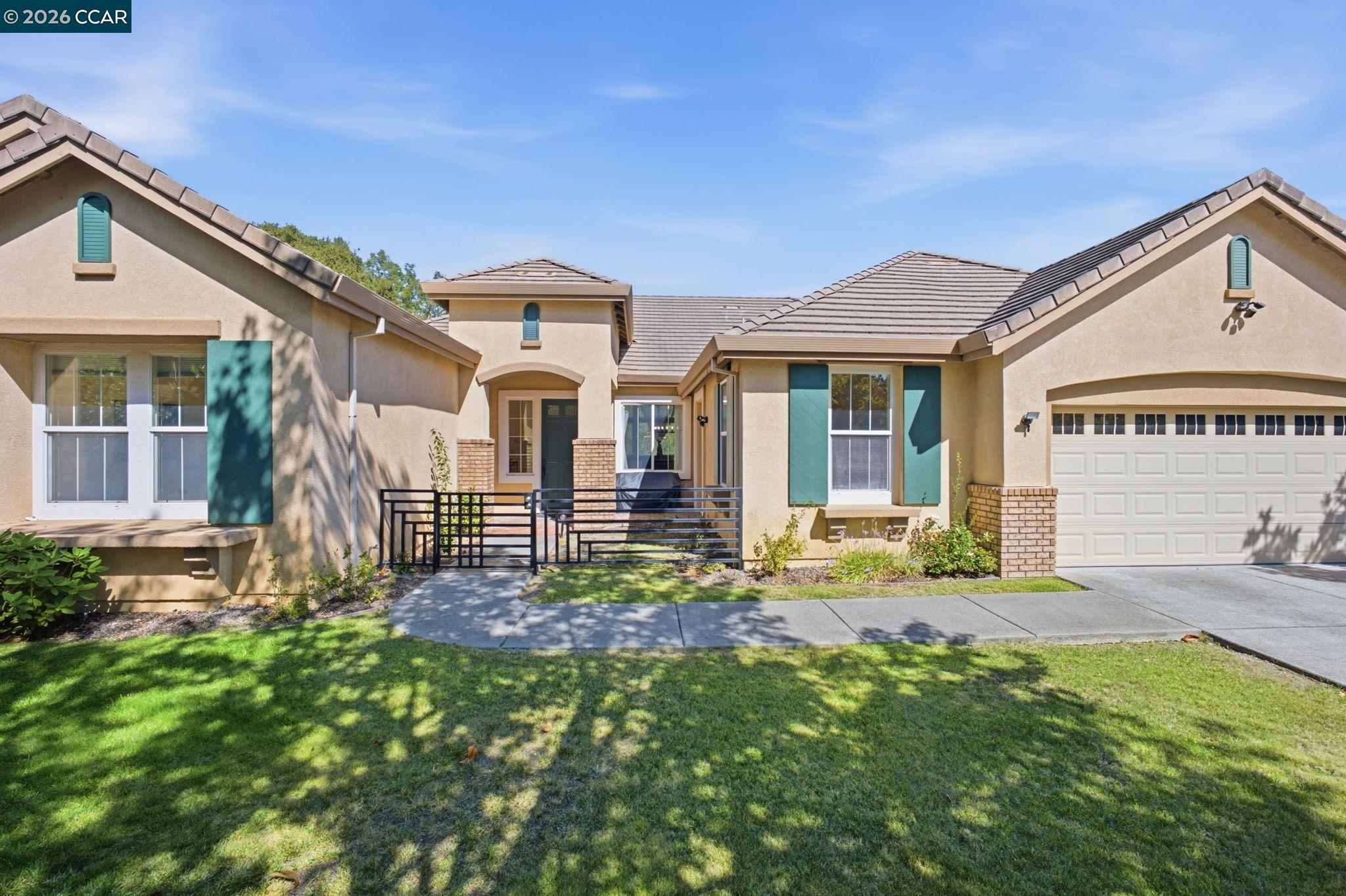 2420 Rushcreek Pl, Vallejo CA 94591 — photo 2