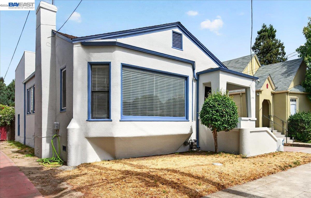 250 W Broadmoor Blvd