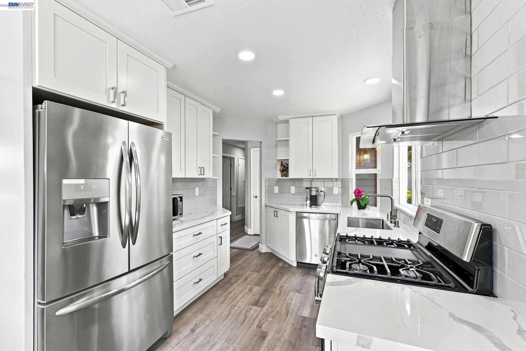 38109 Iris Court, Newark CA 94560 — photo 12
