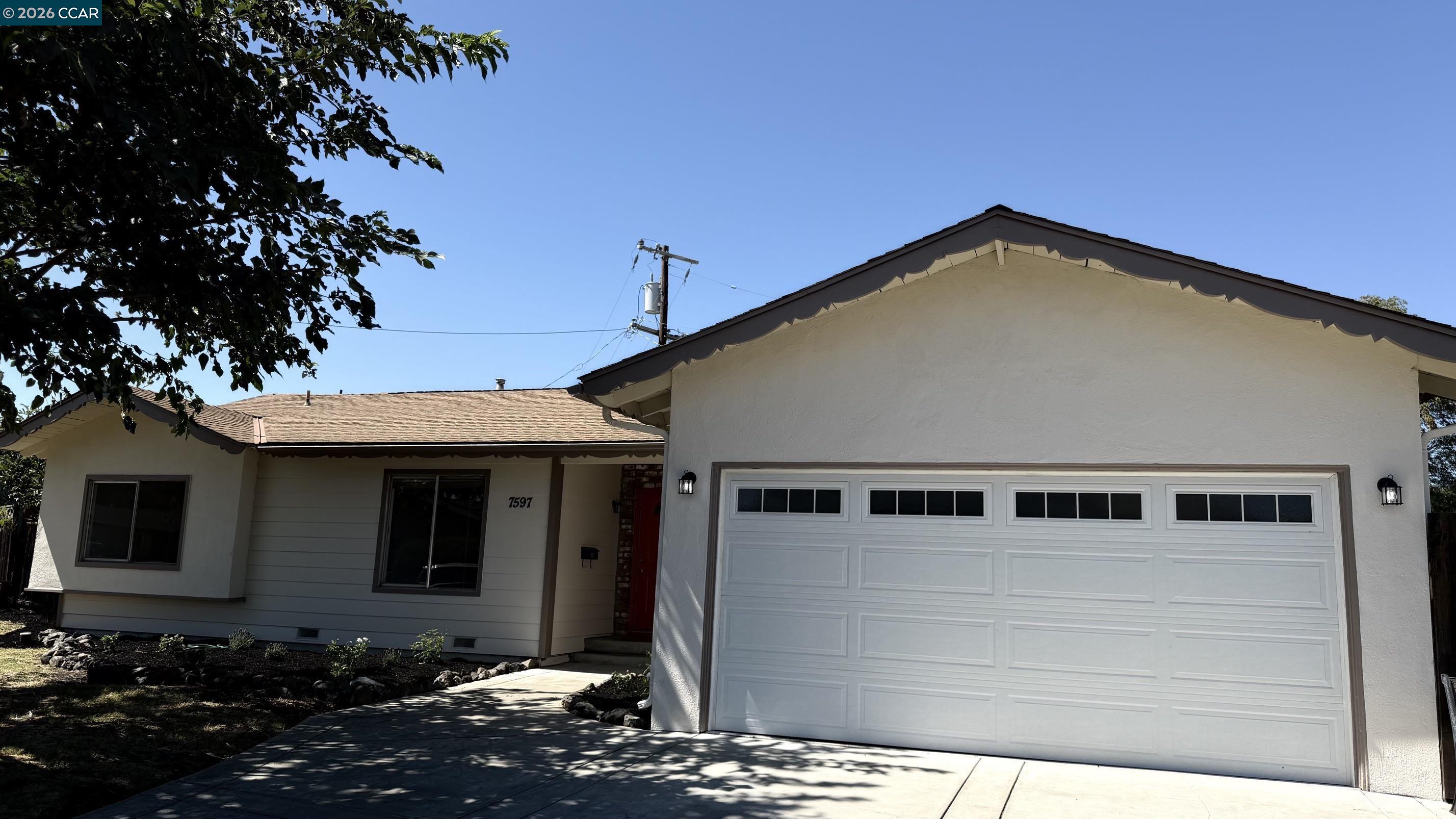 7597 Canterbury Ln