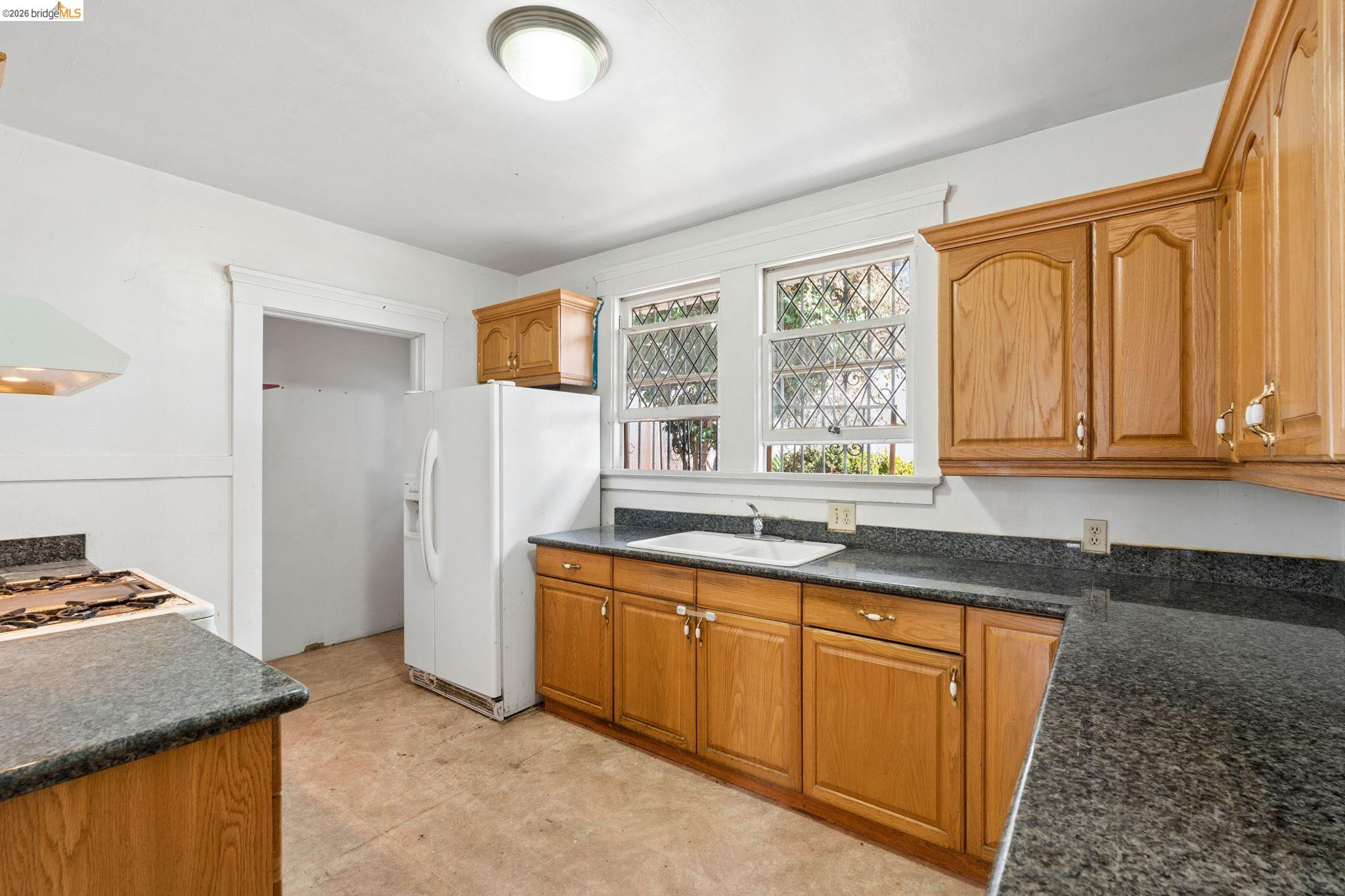 521 Zorah St, Oakland CA 94606 — photo 23