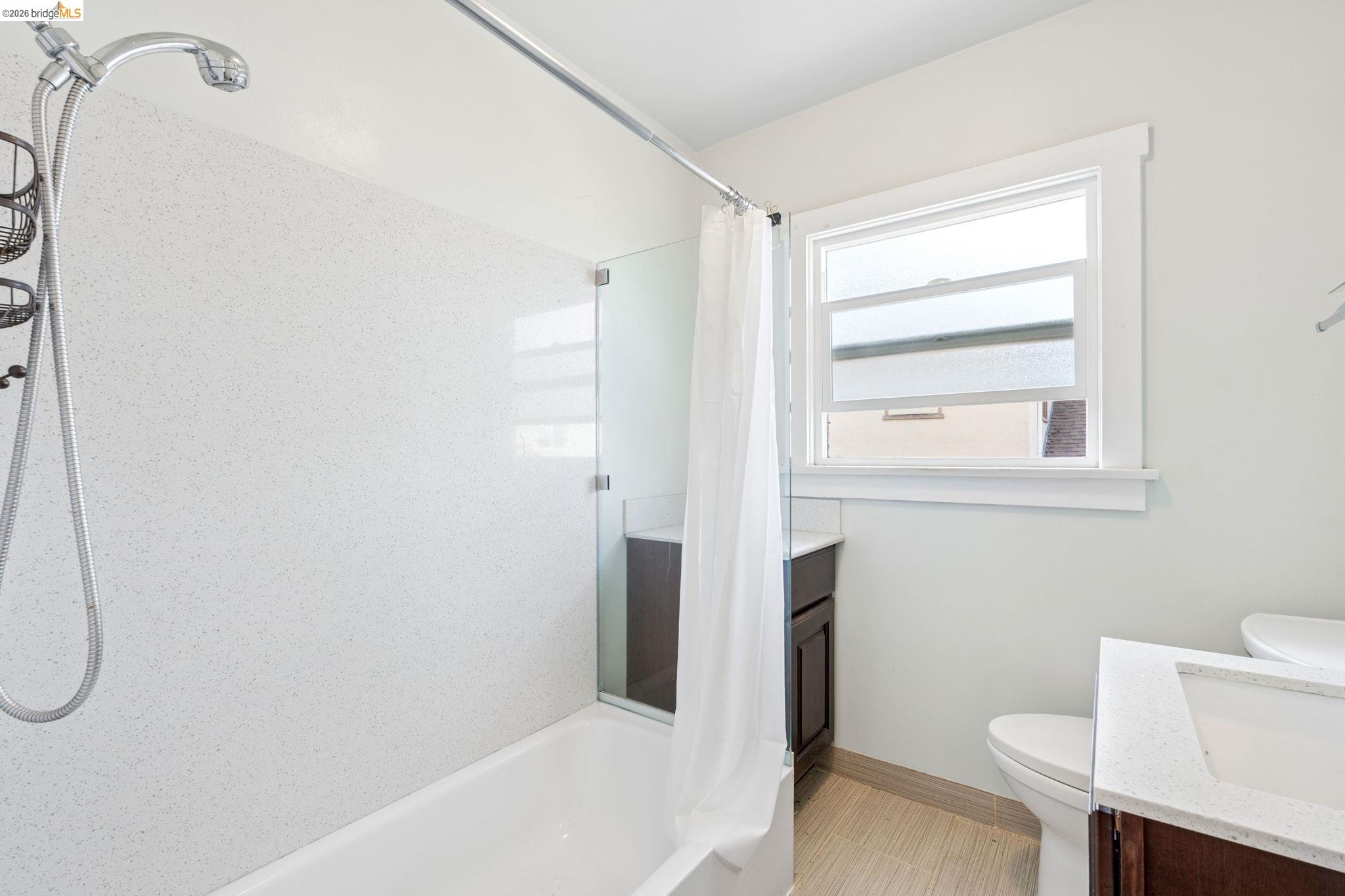 521 Zorah St, Oakland CA 94606 — photo 25