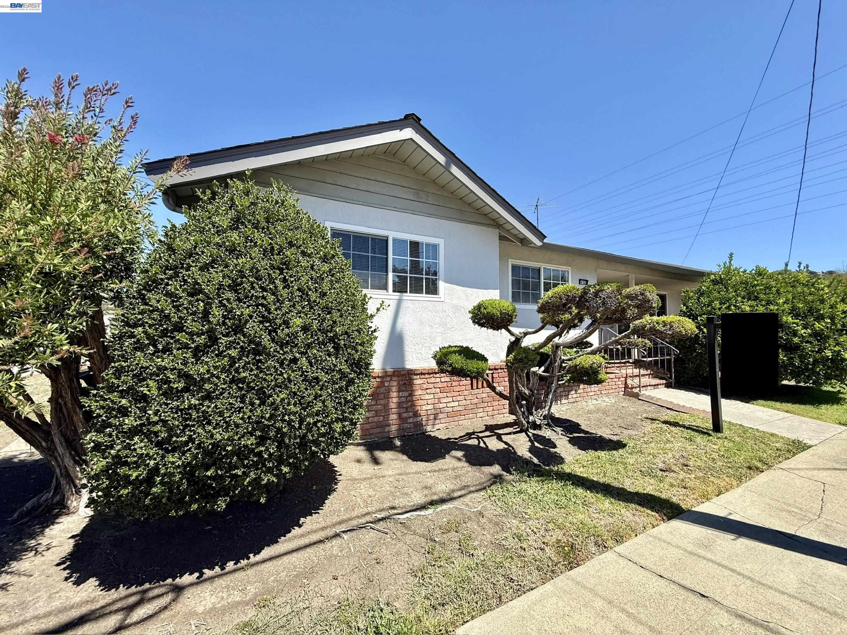 950 Fulton Ave