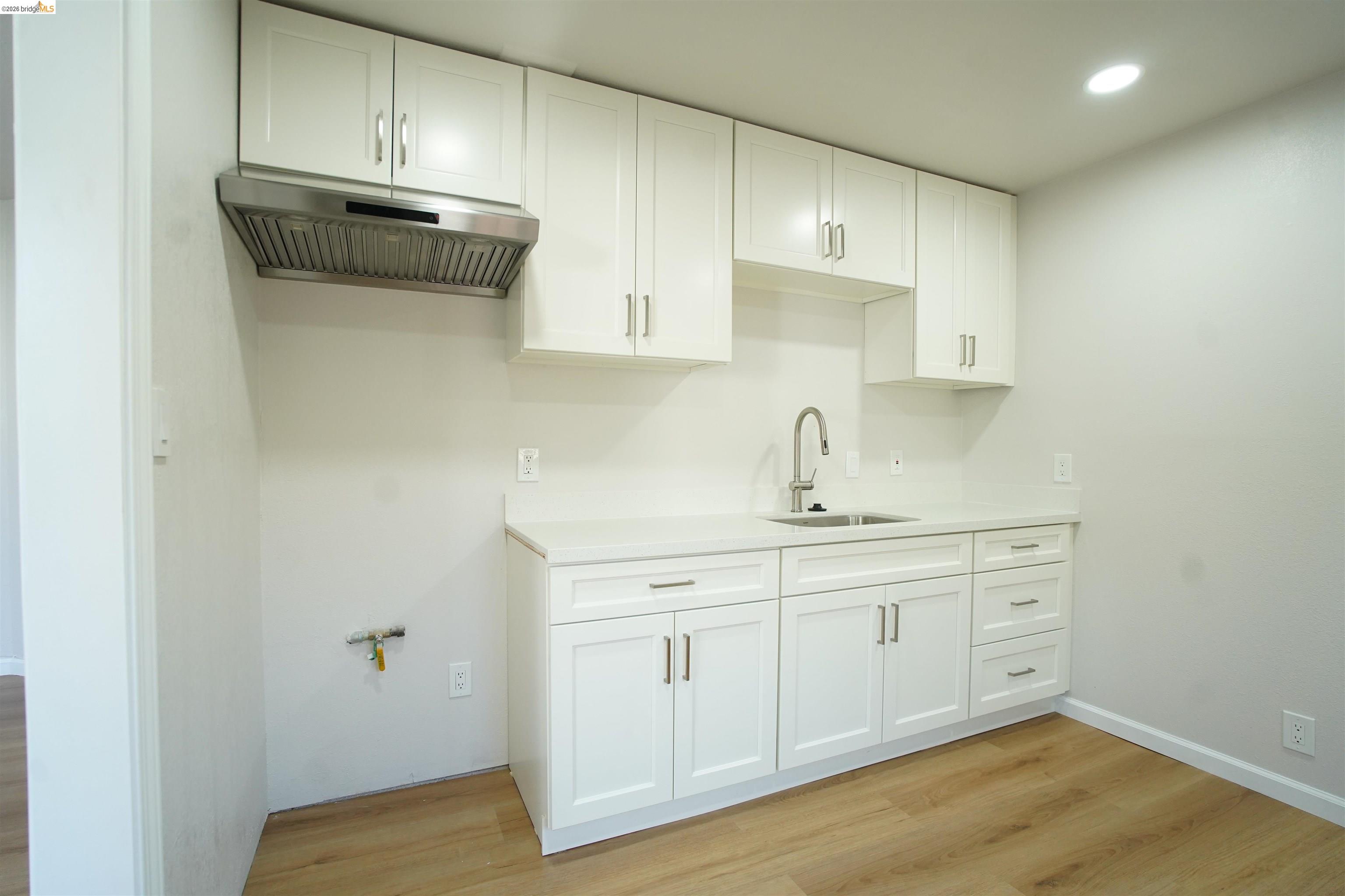935 106Th Ave, Oakland CA 94603 — photo 6
