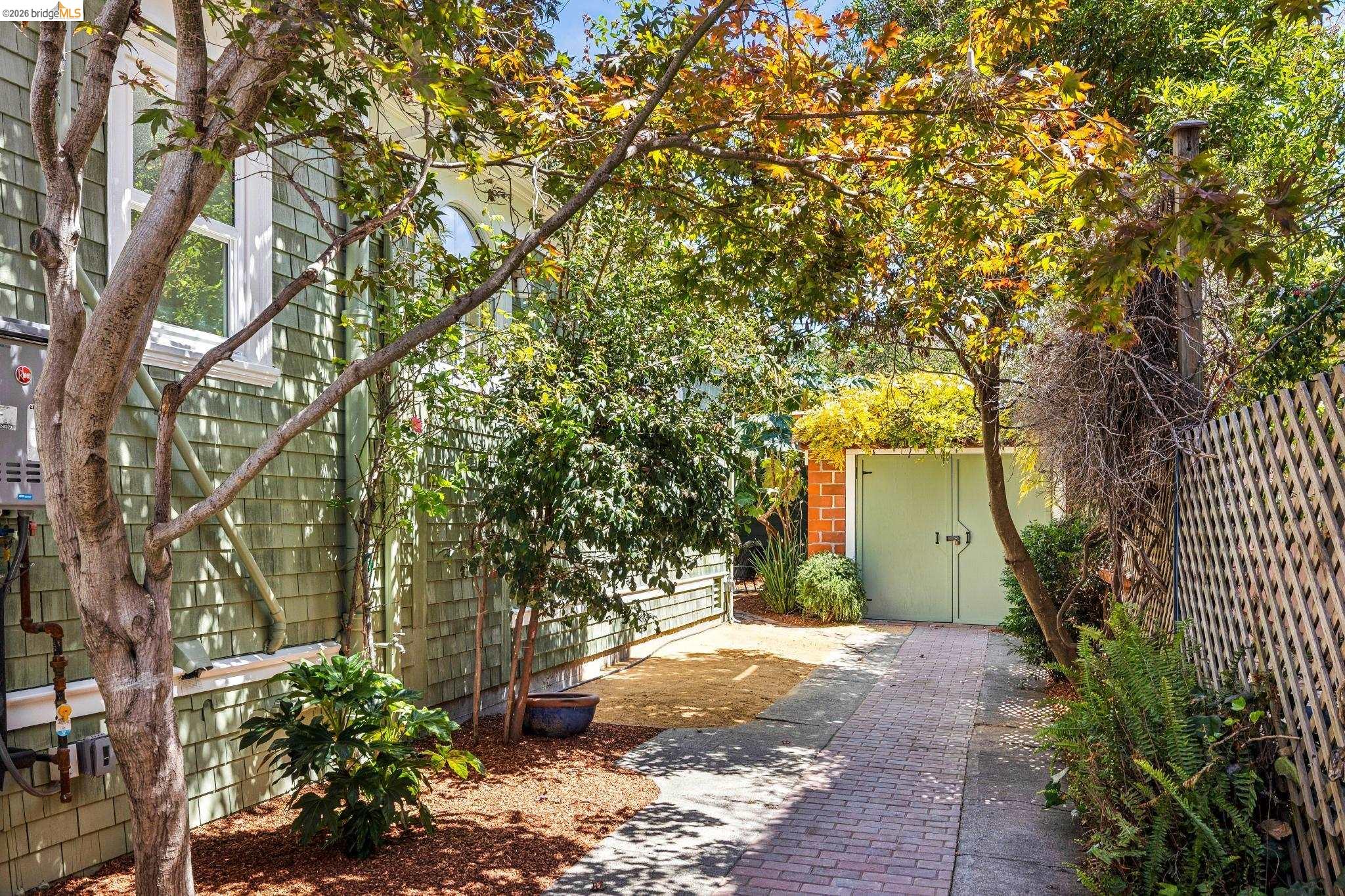 2435 Valley Street, Berkeley CA 94702 — photo 7