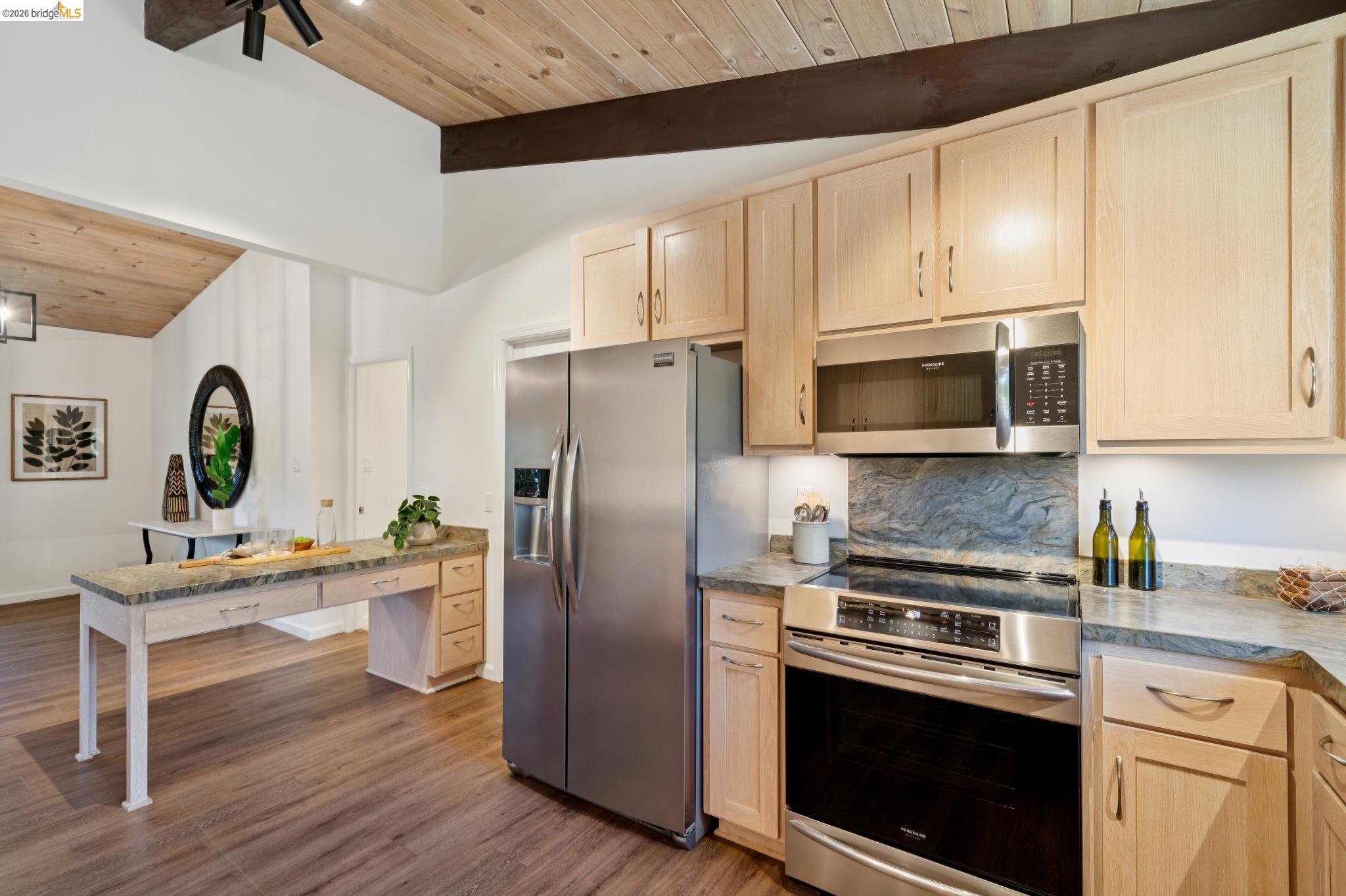6040 Chelton Dr, Oakland CA 94611 — photo 16