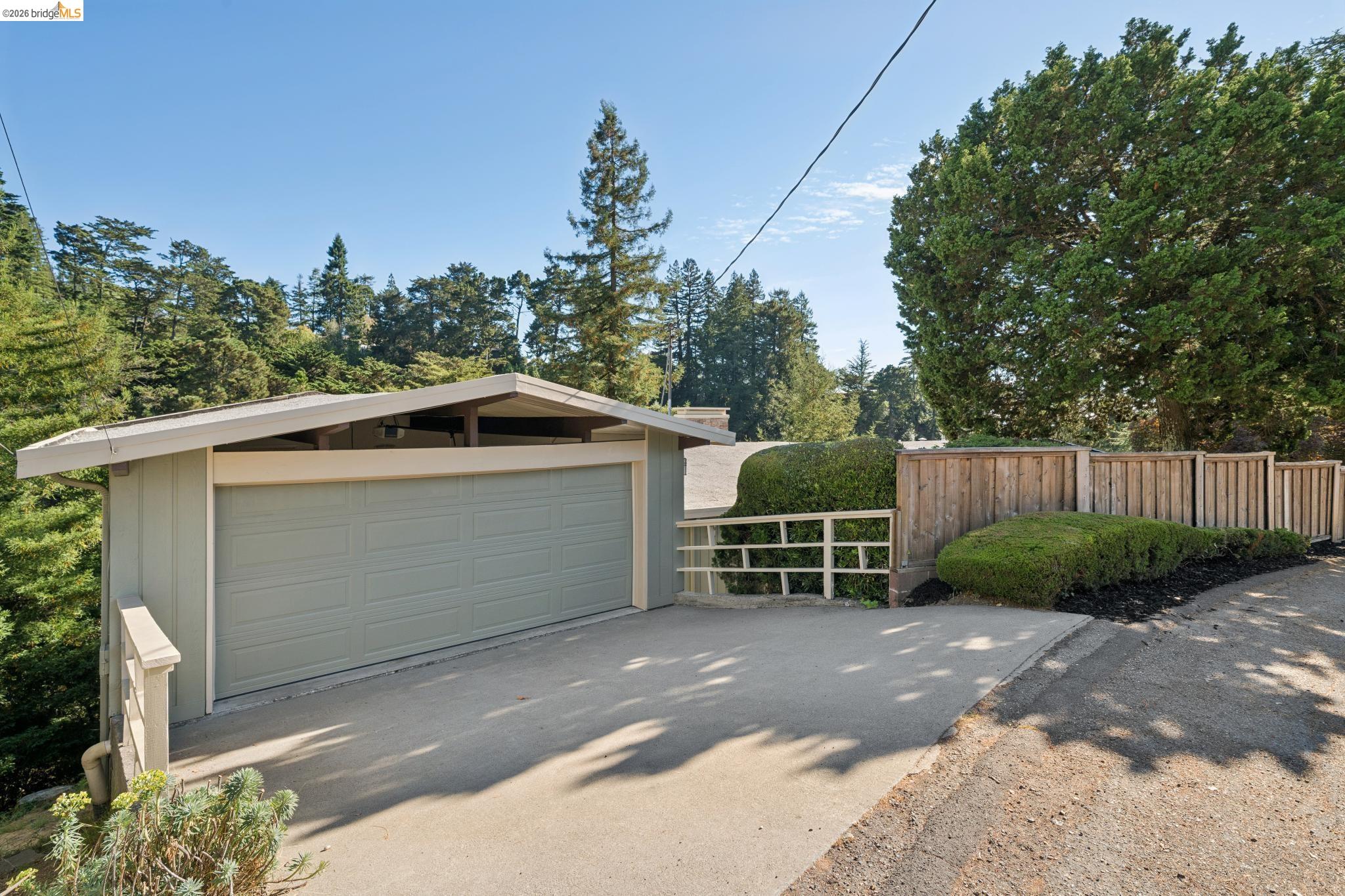 6040 Chelton Dr, Oakland CA 94611 — photo 58