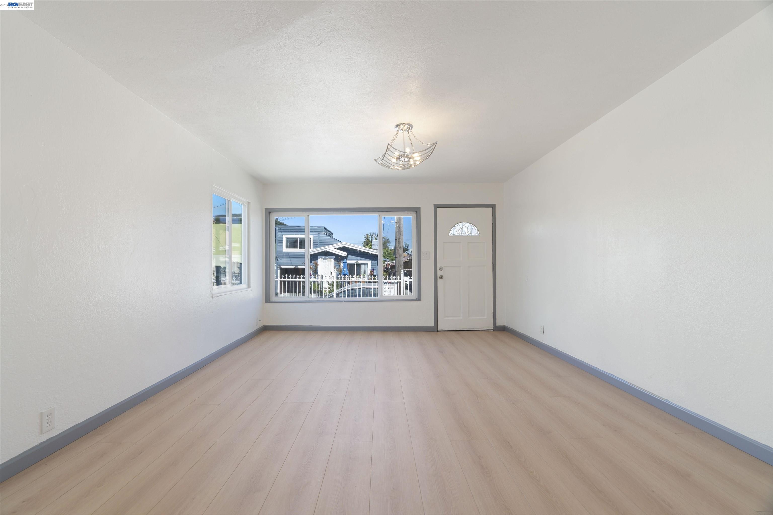 1006 72nd Ave