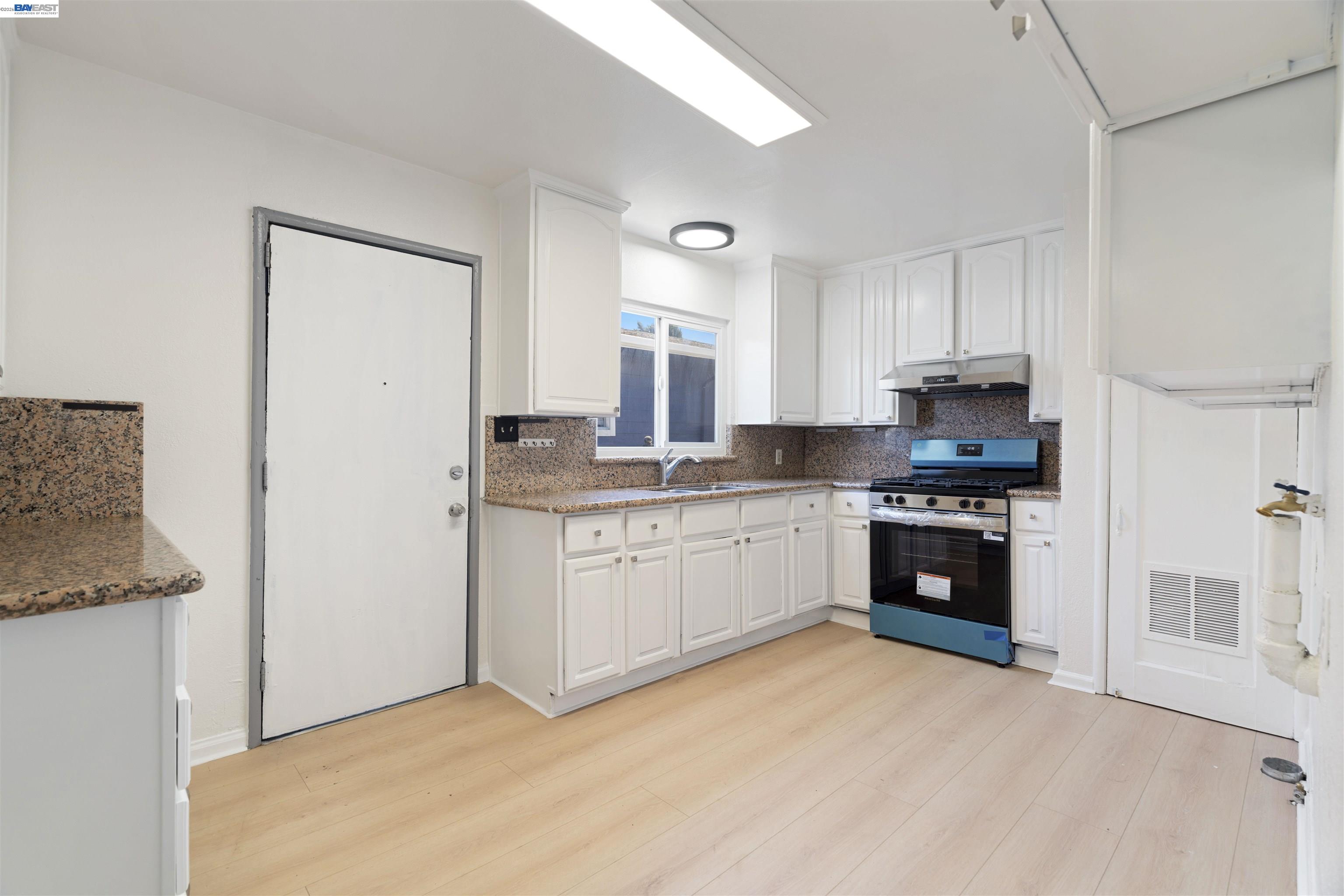 1006 72nd Ave, Oakland CA 94621 — photo 10