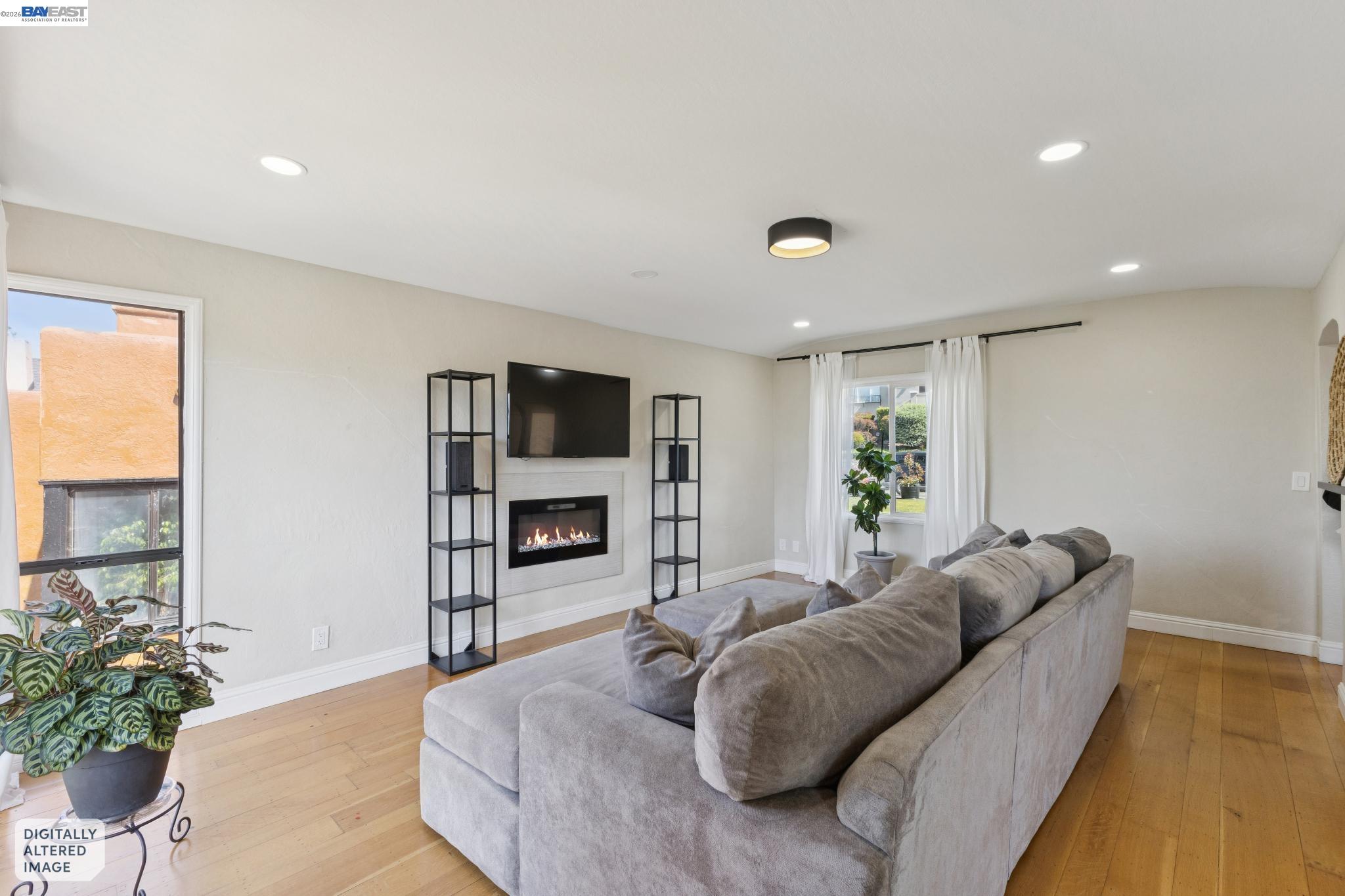 8233 Golf Links Rd, Oakland CA 94605 — photo 13