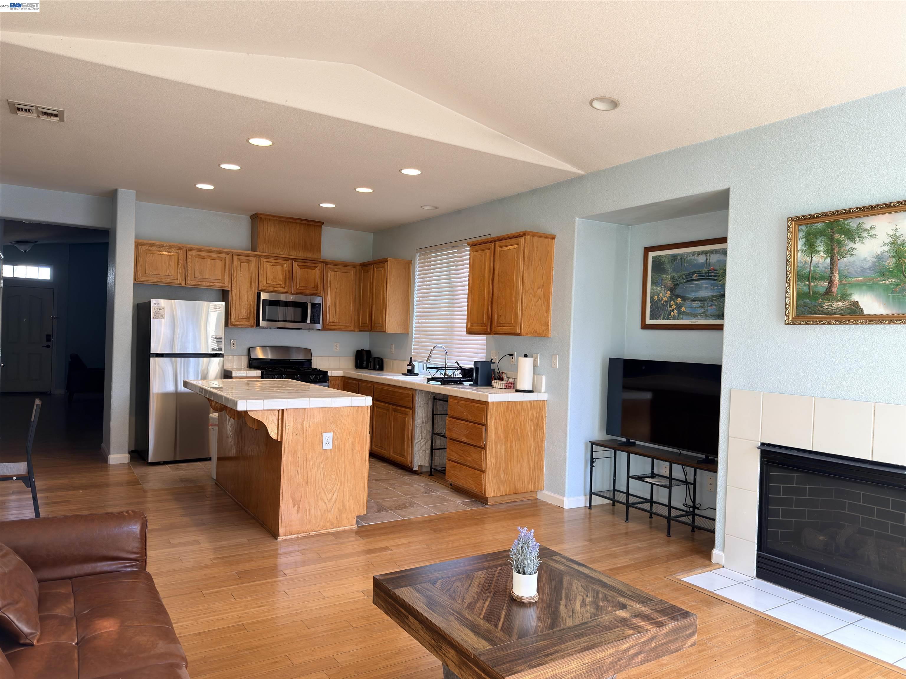 2516 Withrow Ln, Fairfield CA 94533 — photo 6