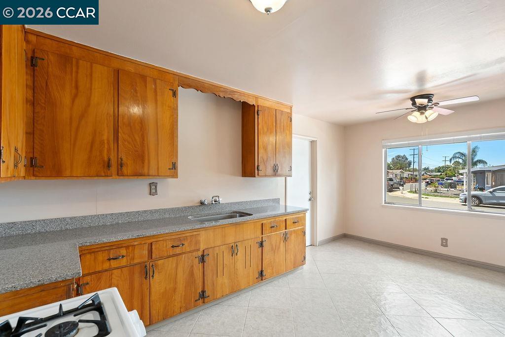 3267 William Way, Pittsburg CA 94565 — photo 9