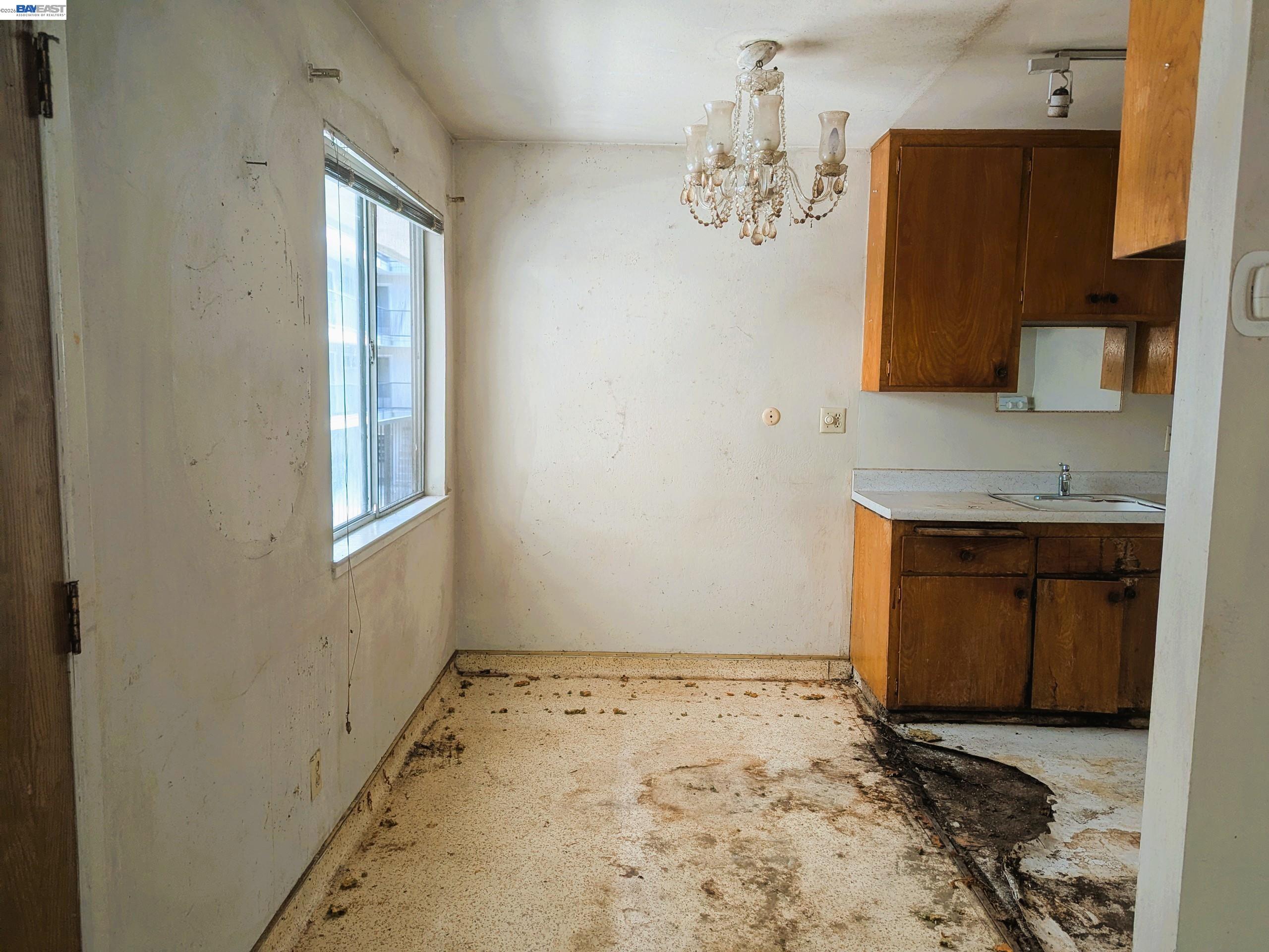 3877 Howe St # 107, Oakland CA 94611 — photo 10