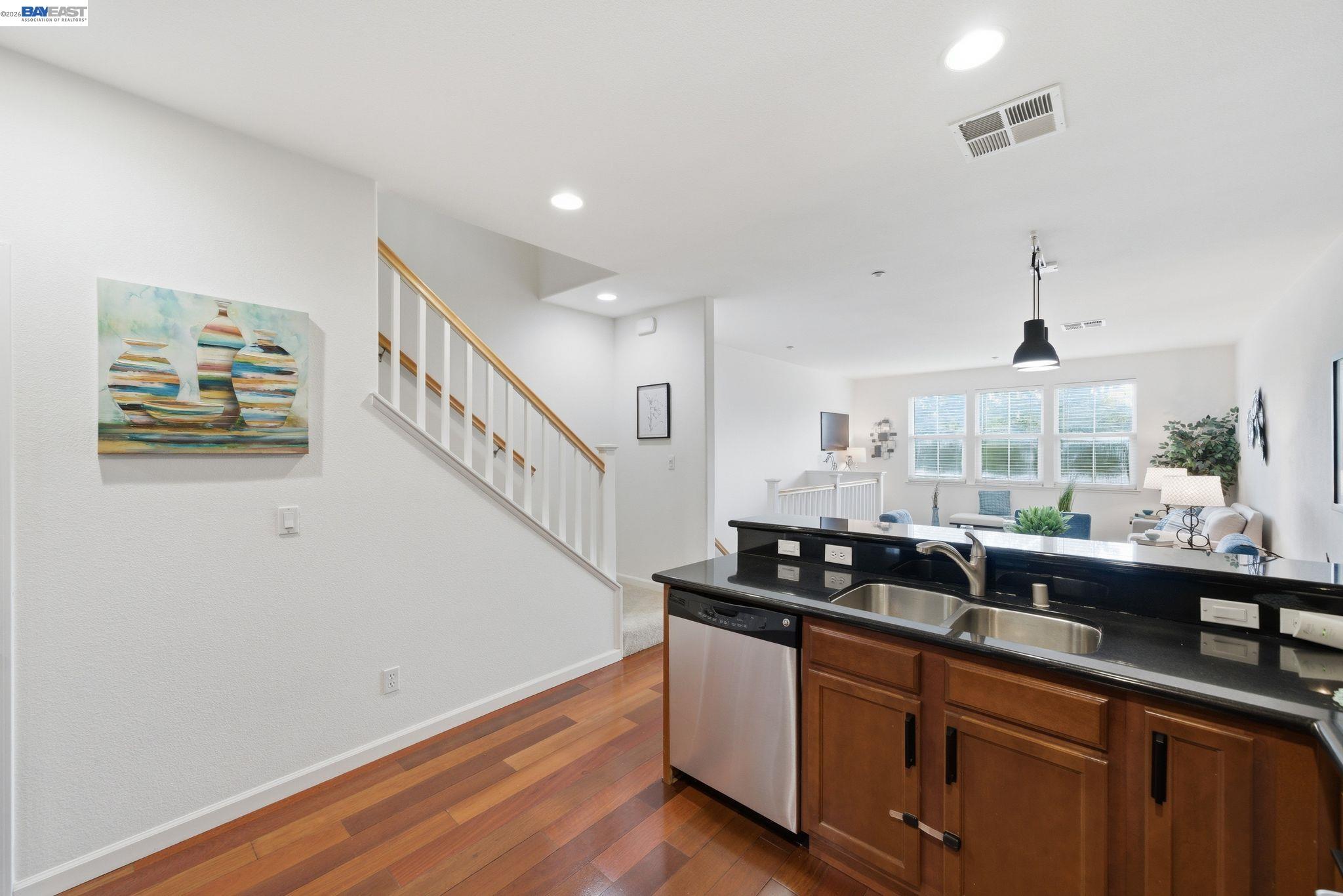 1012 Martin Luther King Dr, Hayward CA 94541 — photo 15