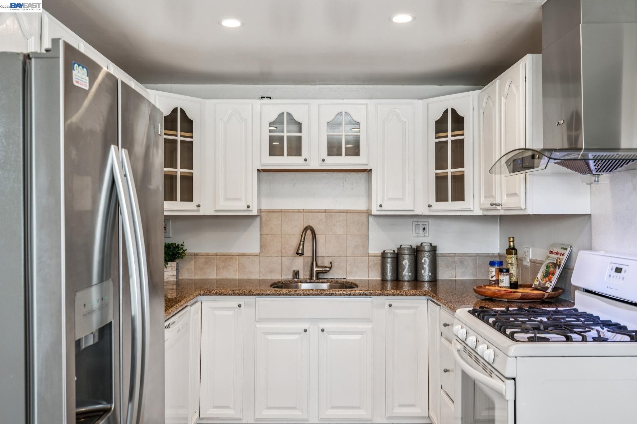 6233 Zulmida Ave, Newark CA 94560 — photo 7