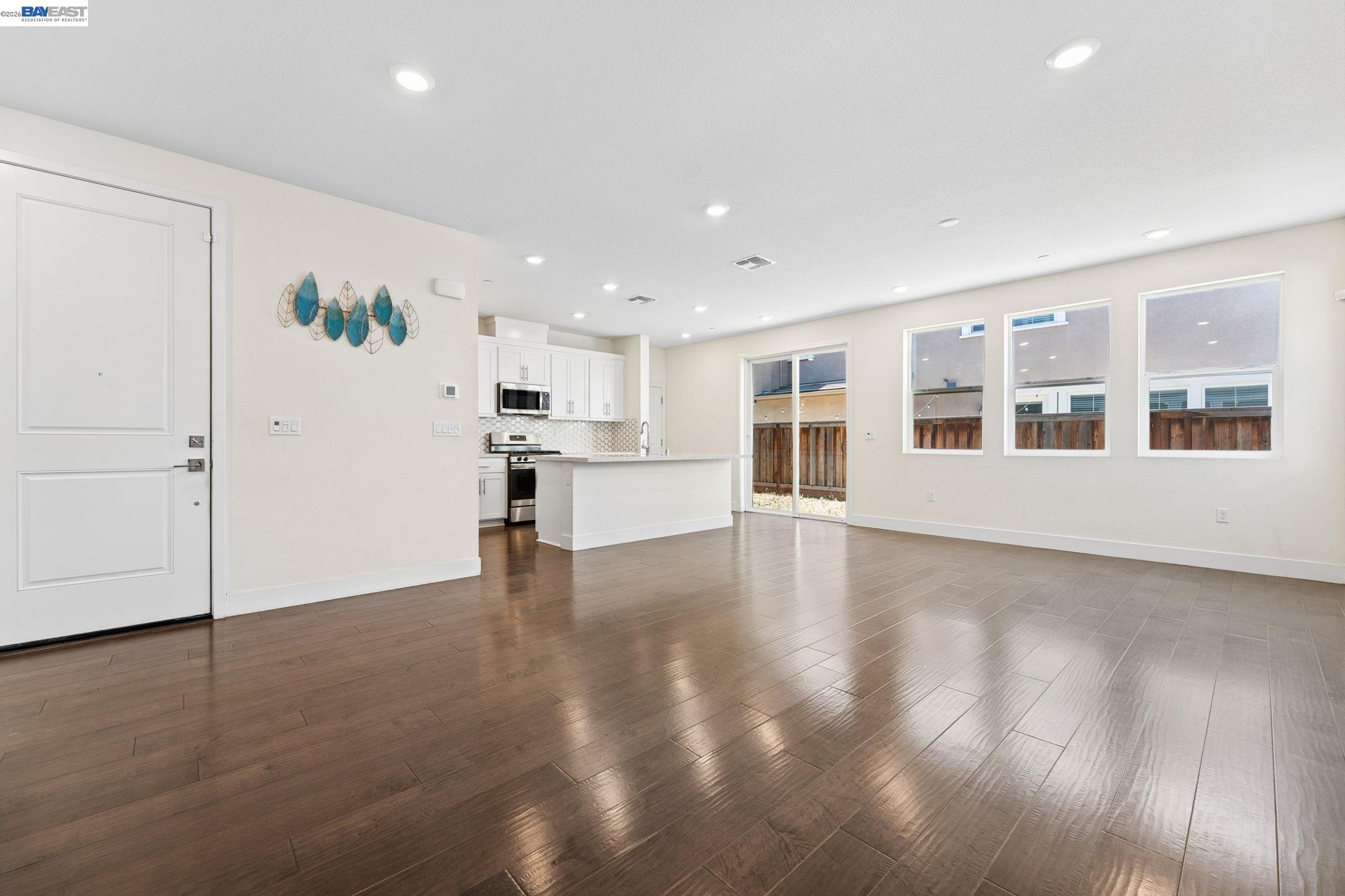 2107 Daimler St, Lathrop CA 95330 — photo 11