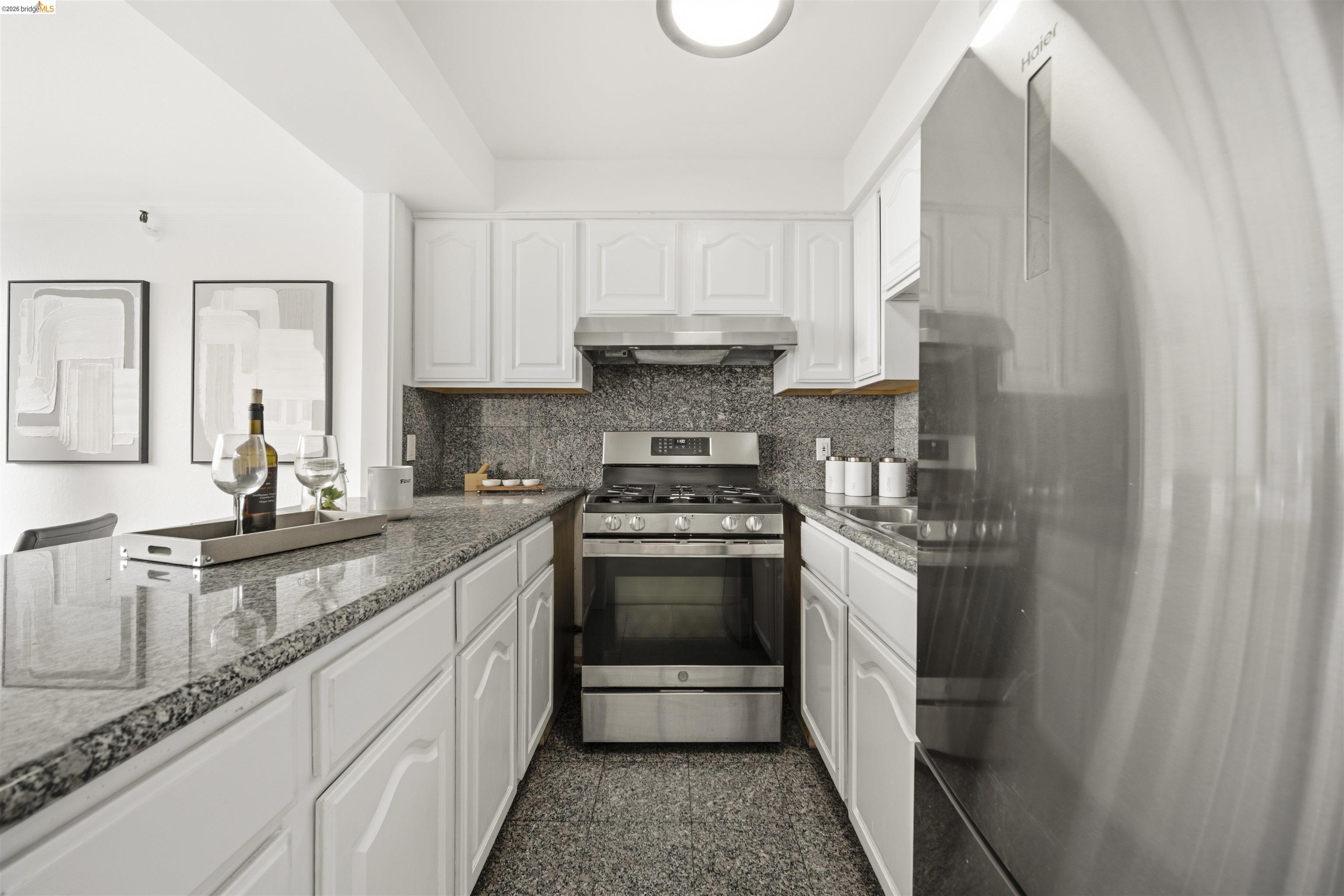 801 Franklin St # 1406, Oakland CA 94607 — photo 9