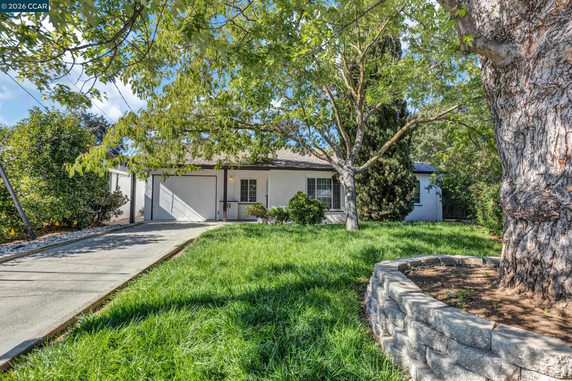 1162 Francine Ct, Concord CA 94518 — photo 2