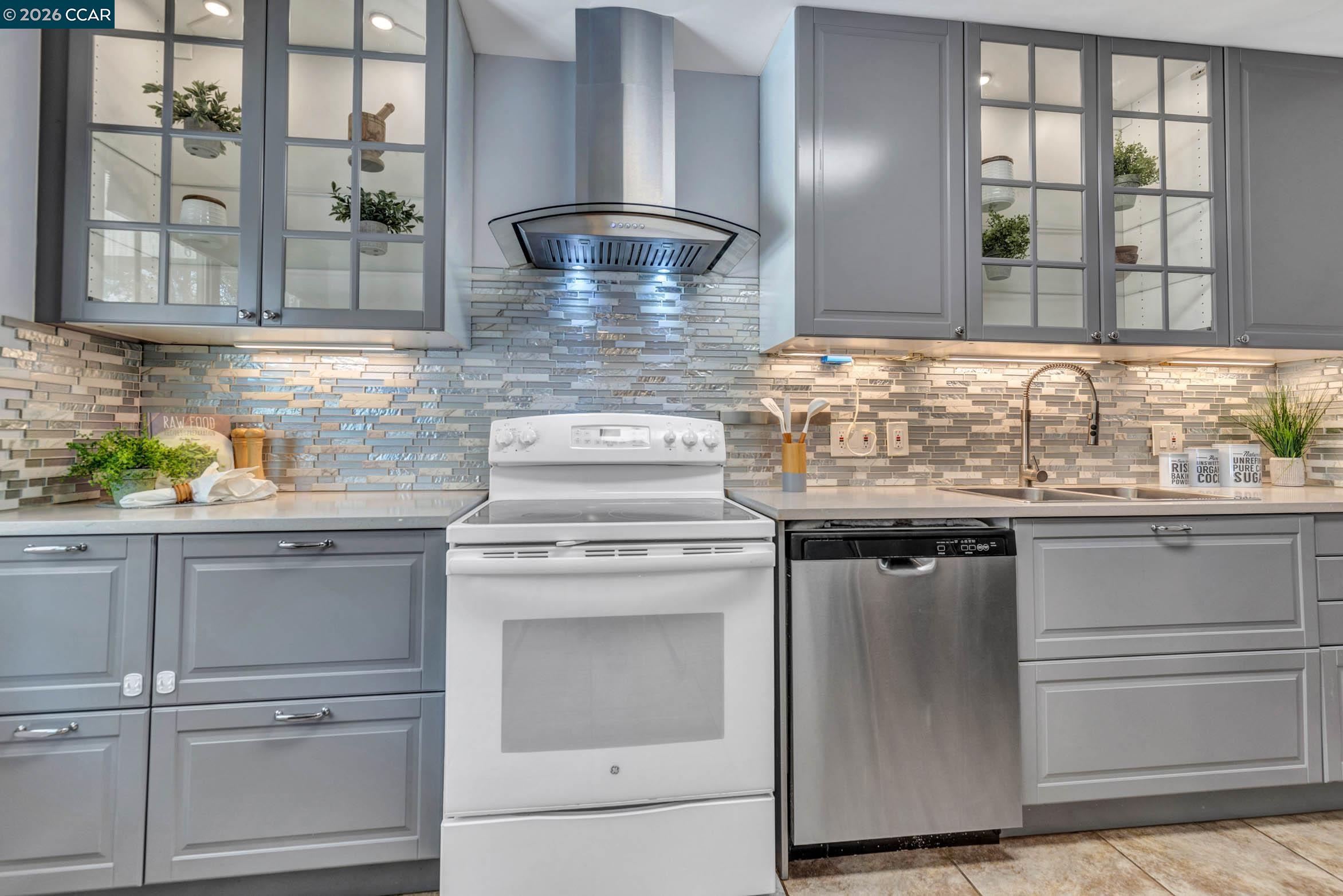 1162 Francine Ct, Concord CA 94518 — photo 14
