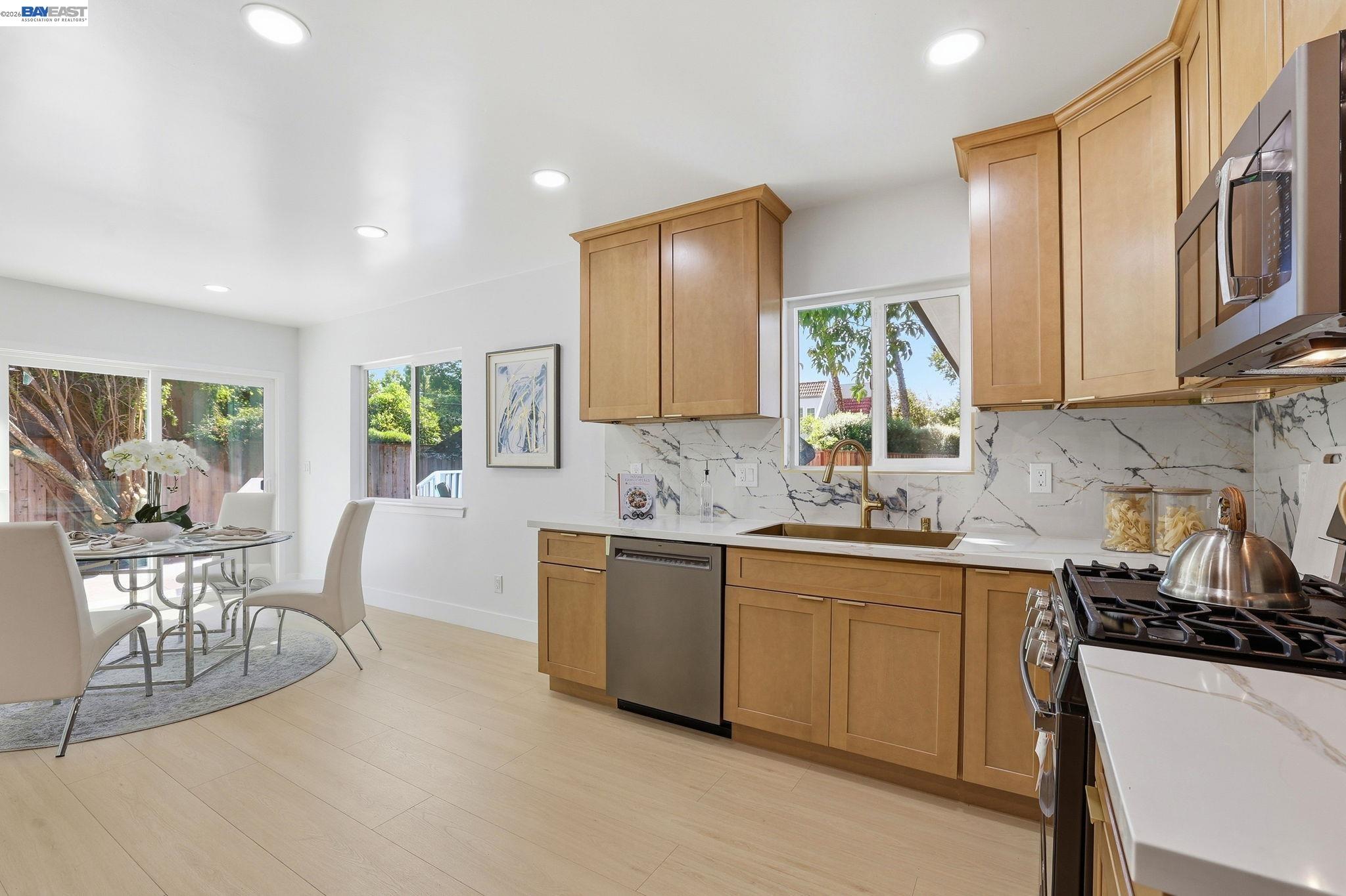1913 W Middlefield Rd, Mountain View CA 94043 — photo 5