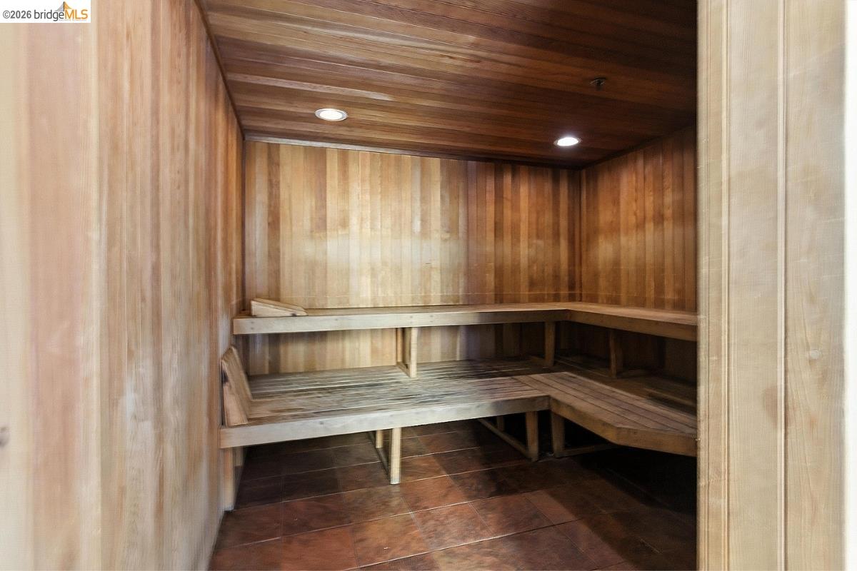 311 Oak St, Oakland CA 94607 — photo 40