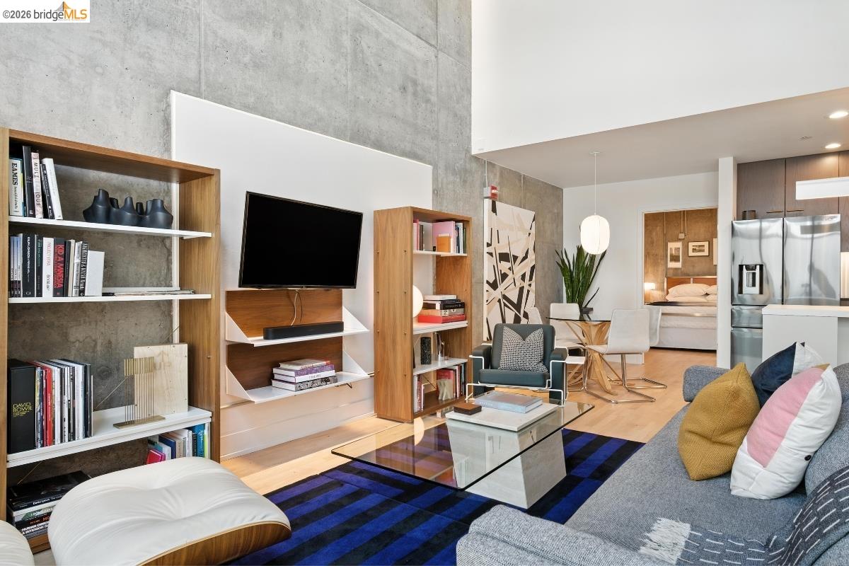 311 Oak St, Oakland CA 94607 — photo 6