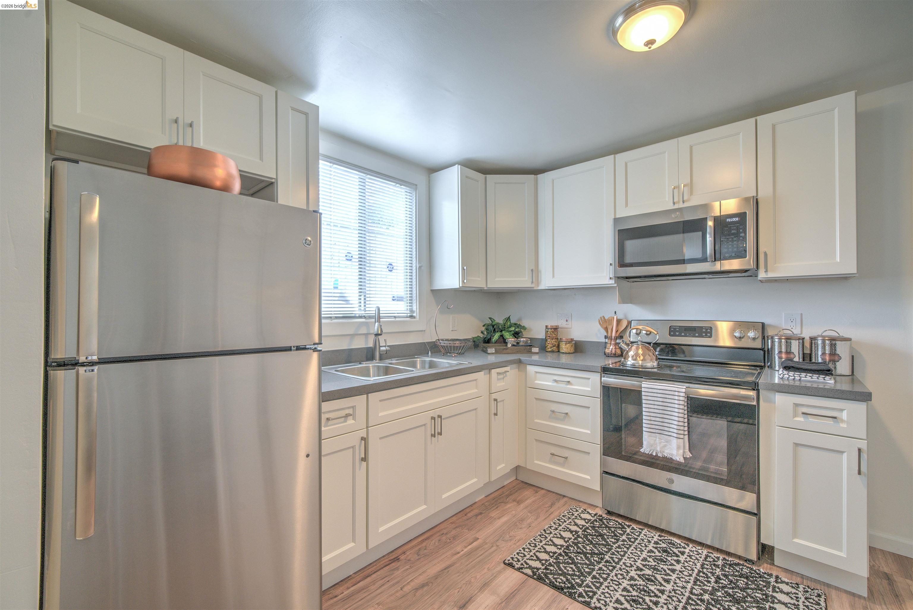 1049 43rd Street, Emeryville CA 94608 — photo 10