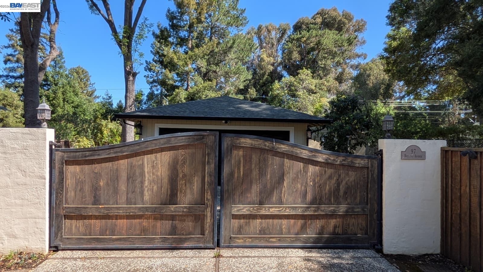 97 Belleau Ave, Atherton CA 94027 — photo 2