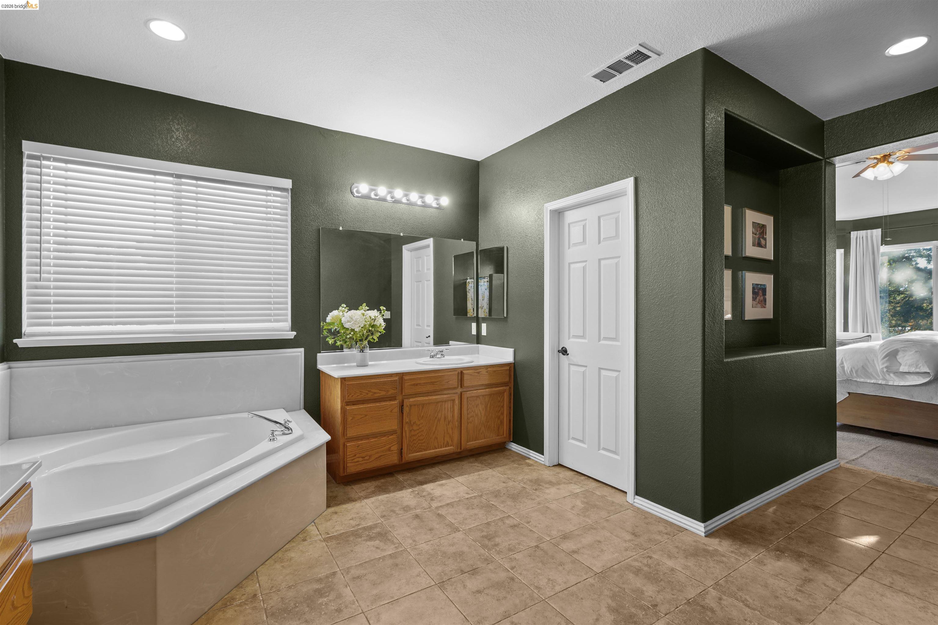 1049 Meadowgate Way, Brentwood CA 94513 — photo 54